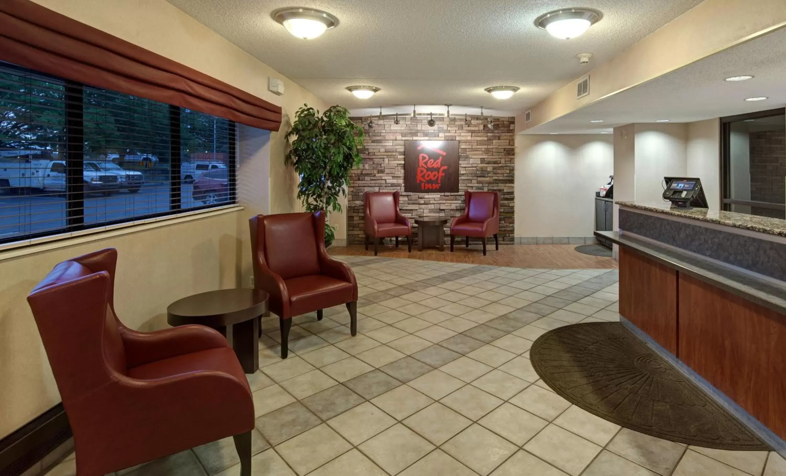 Lobby or reception, Lobby/Reception in Red Roof Inn Detroit-Rochester Hills/ Auburn Hills