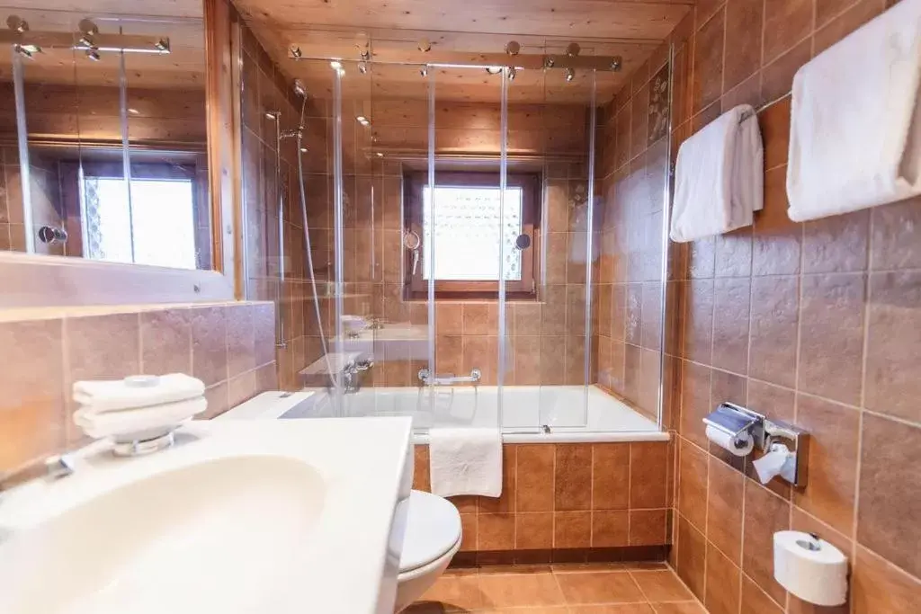 Bathroom in Hotel Steinbock