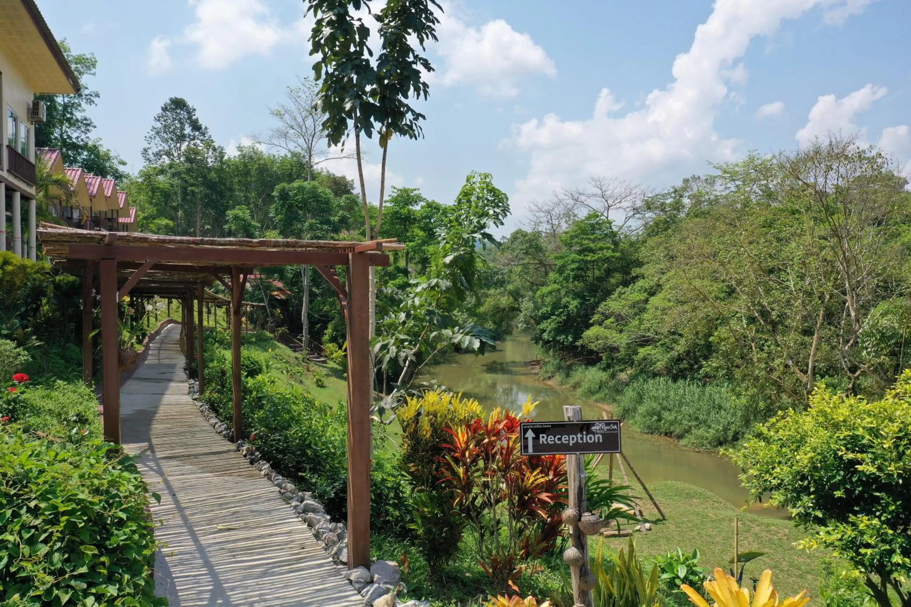 Natural landscape in Khao Sok River Home Resort