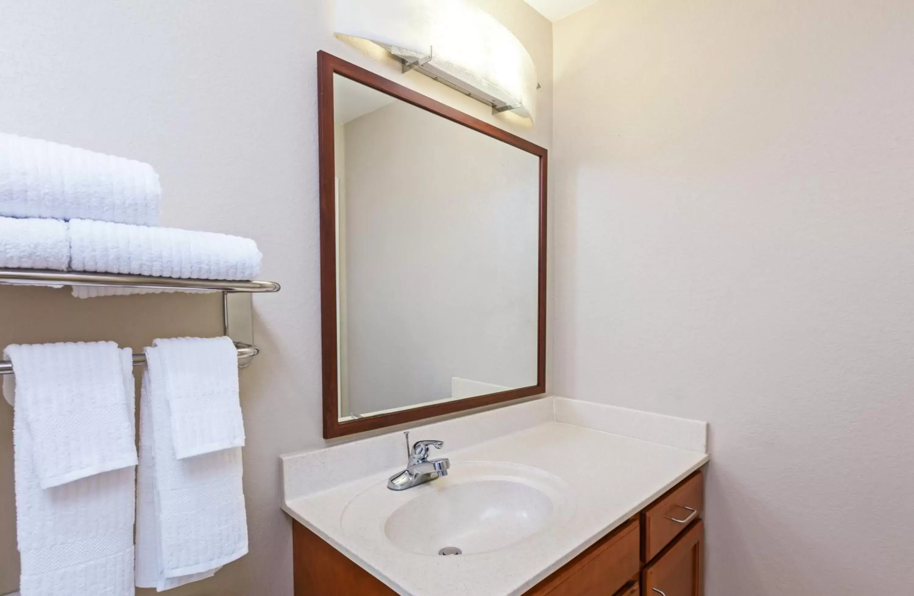 Photo of the whole room, Bathroom in Candlewood Suites Owasso, an IHG Hotel