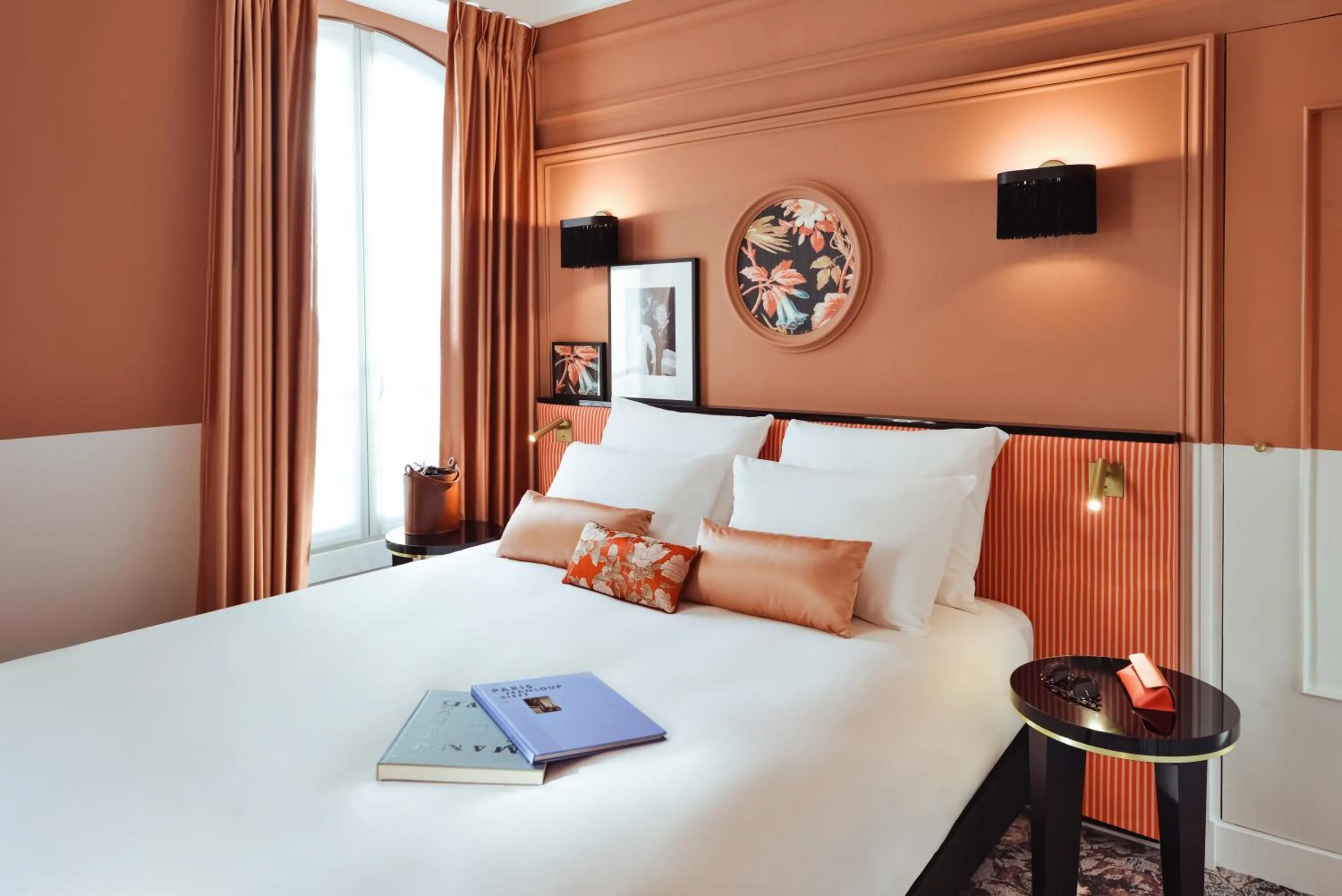 Photo of the whole room, Bed in Mercure Paris Gare De Lyon Opera Bastille