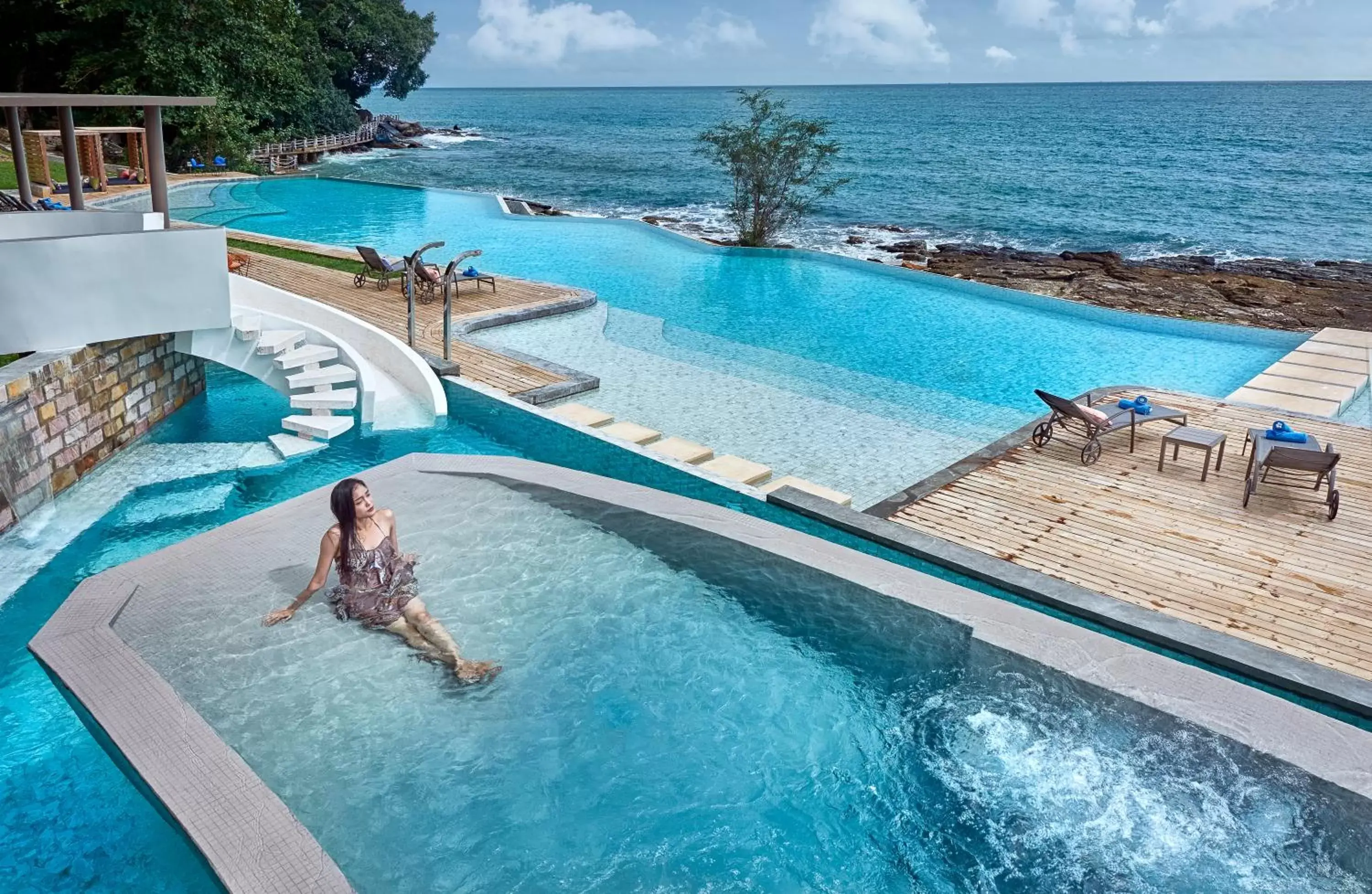 Beach, Swimming Pool in Independence Hotel Resort & Spa