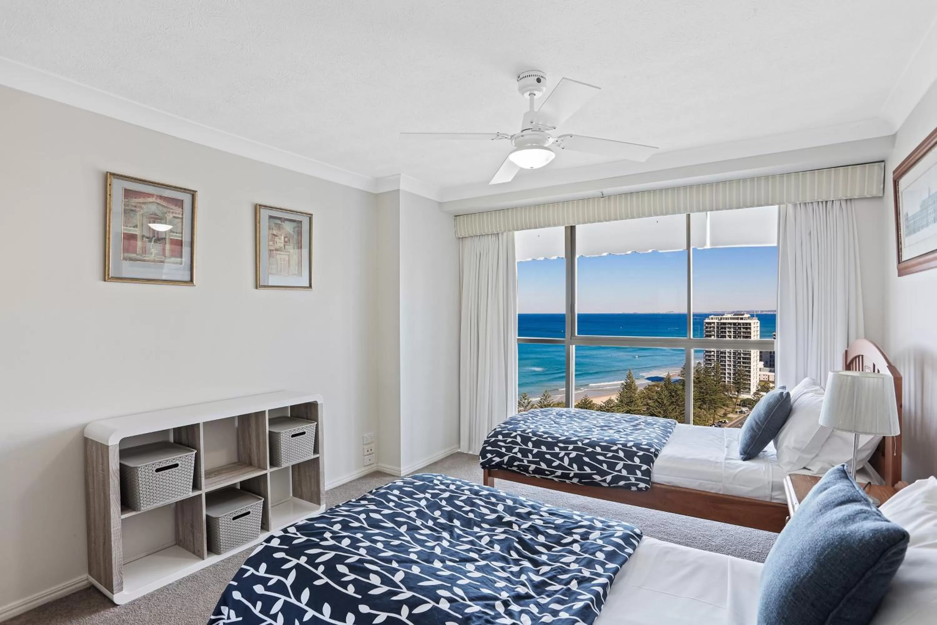 Bedroom, Bed in De Ville Apartments