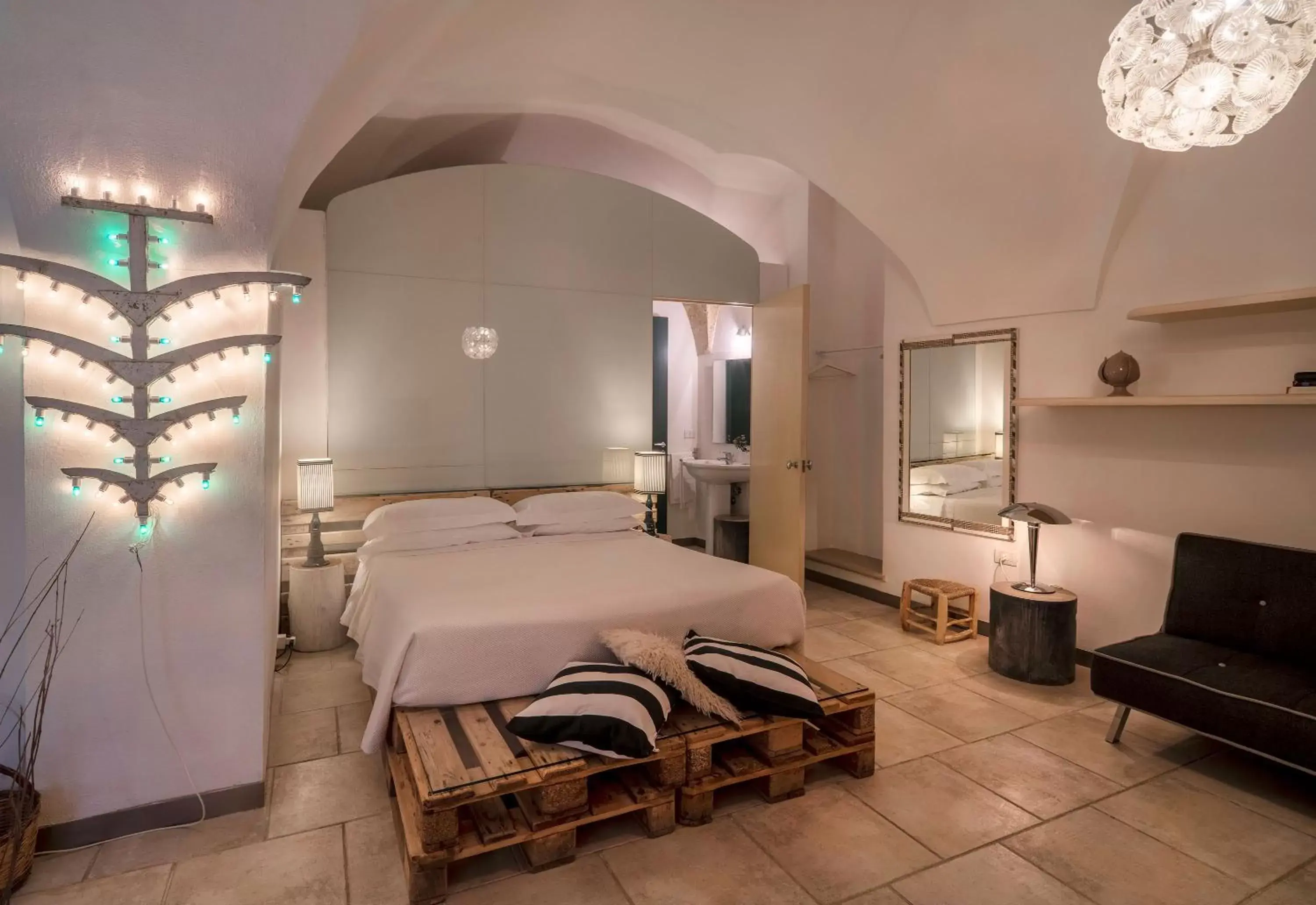 Bed in B&B Corte Dei Romiti - Suites & Apartments SIT