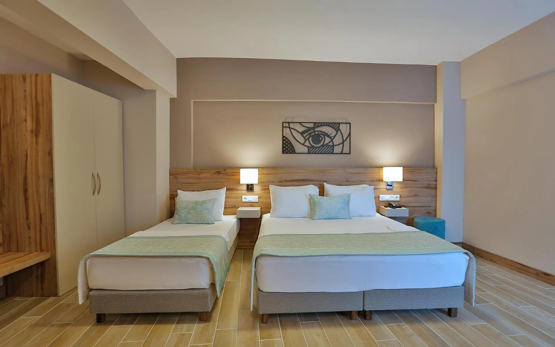 Decorative detail in Kule Hotel