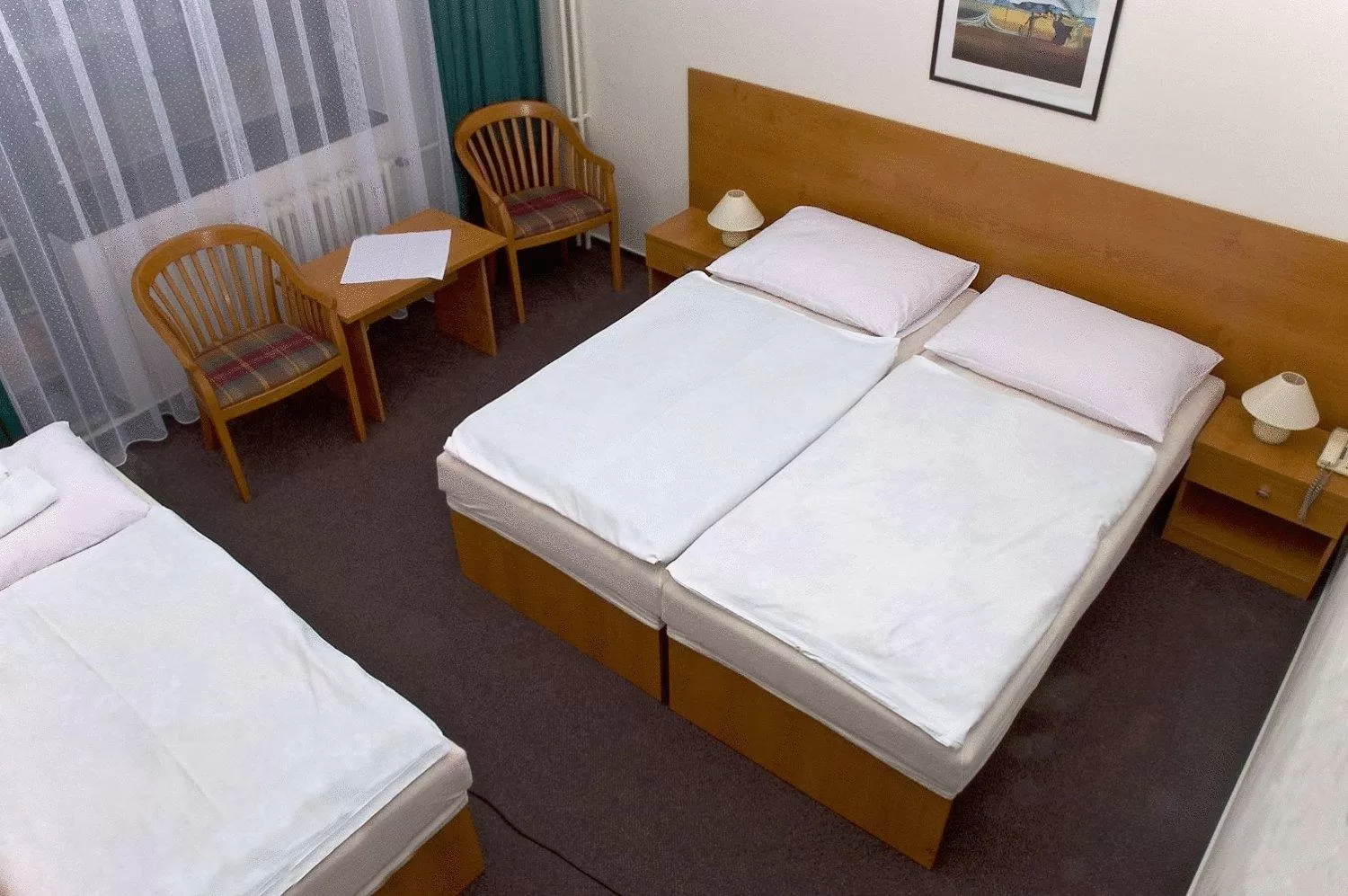 Standard Triple Room with Lake View in Hotel Adamantino