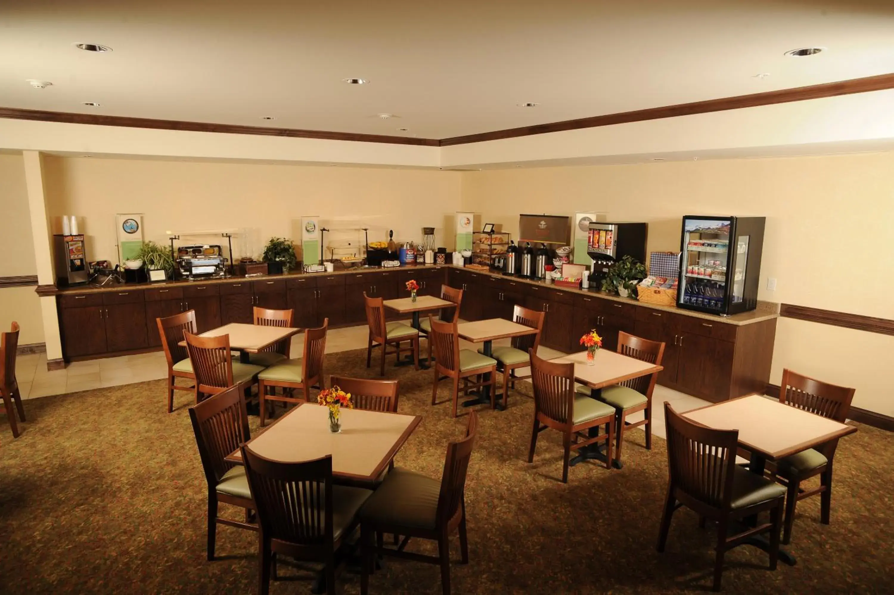 Restaurant/Places to Eat in Country Inn & Suites by Radisson, Concord (Kannapolis), NC