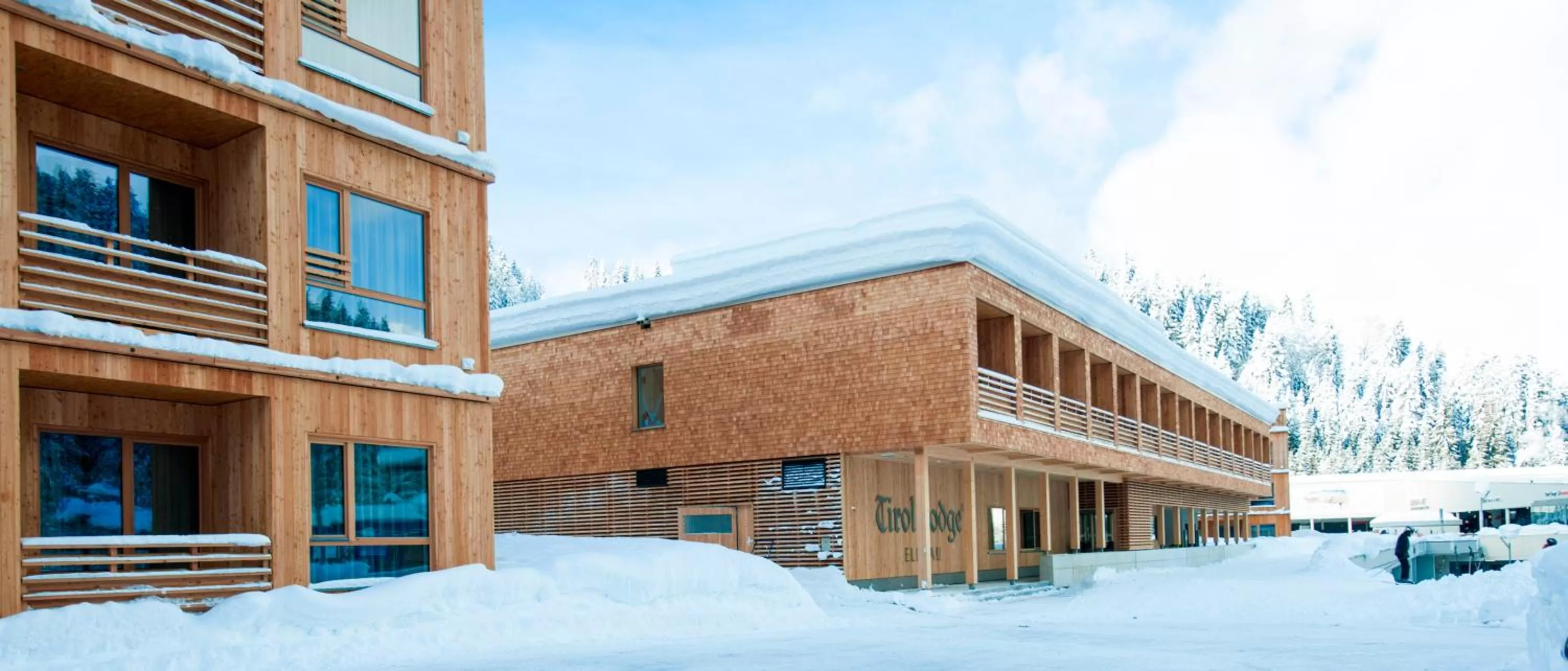 Facade/entrance in Tirol Lodge