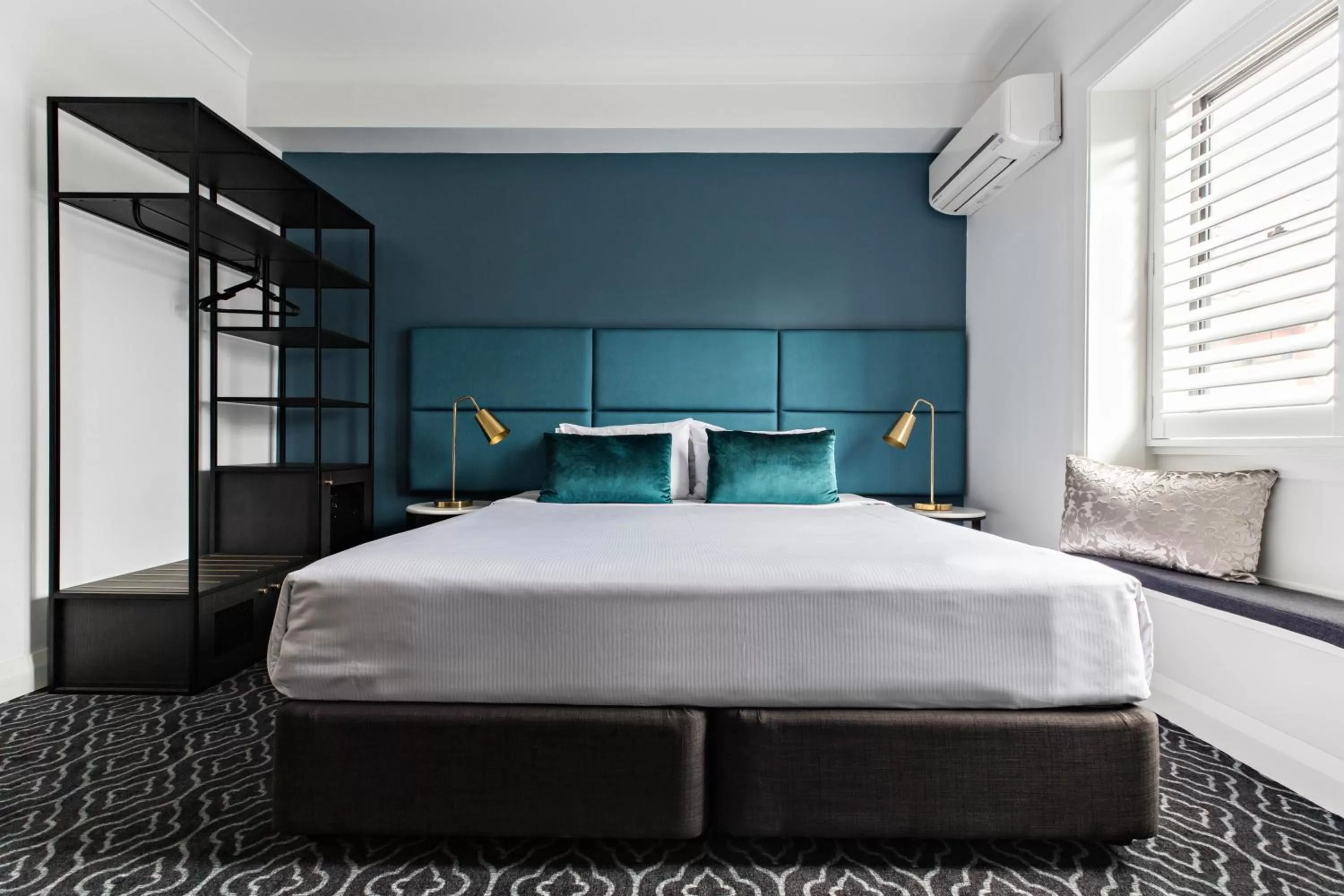 Photo of the whole room, Bed in Avoca Randwick by Sydney Lodges