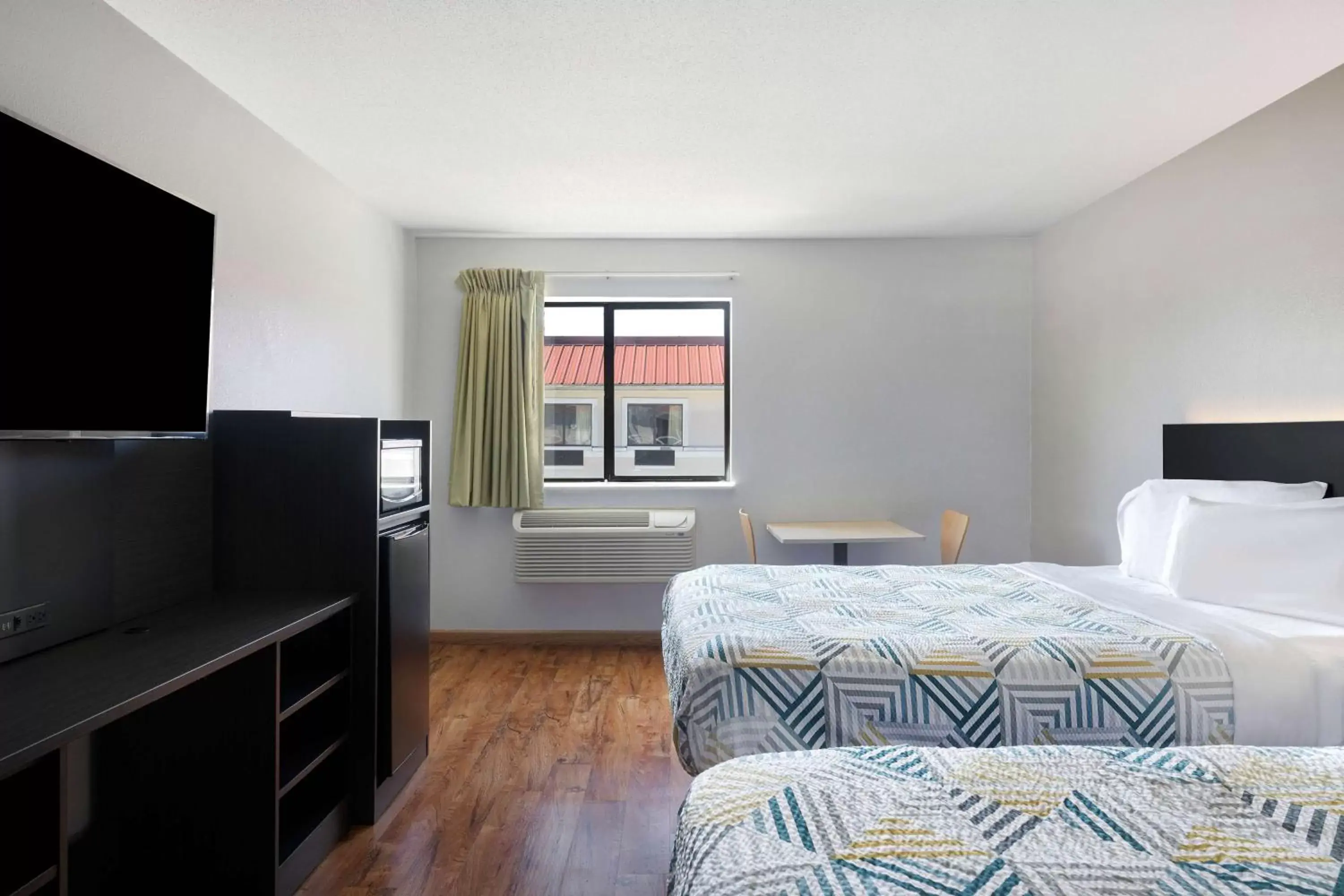 Bedroom, Bed in Motel 6-Shepherdsville, KY Louisville South Bedroom, Bed in Motel 6-Shepherdsville, KY Louisville South