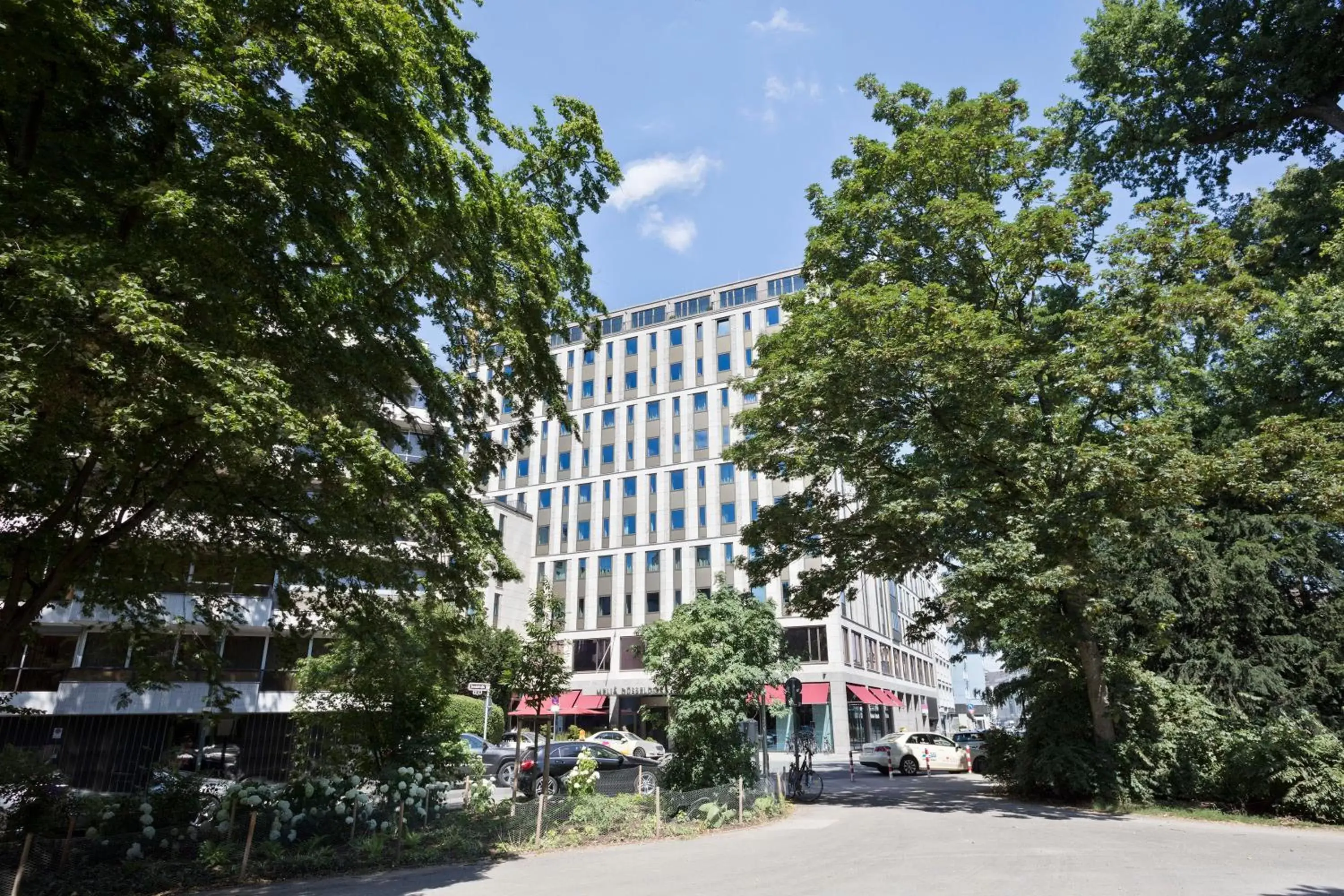 Facade/entrance, Property Building in Meliá Düsseldorf