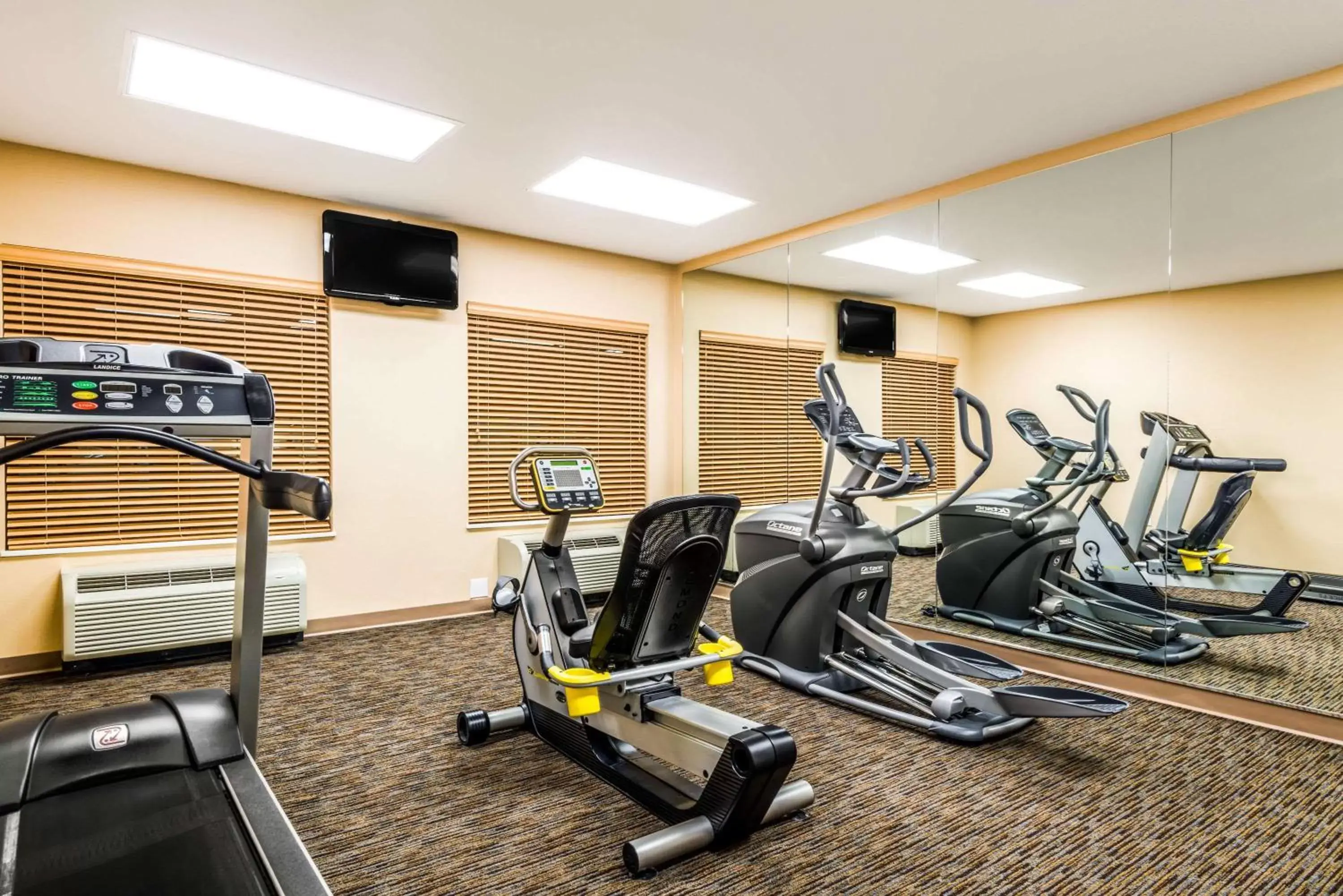 Fitness centre/facilities, Fitness Center/Facilities in Baymont by Wyndham Denver International Airport