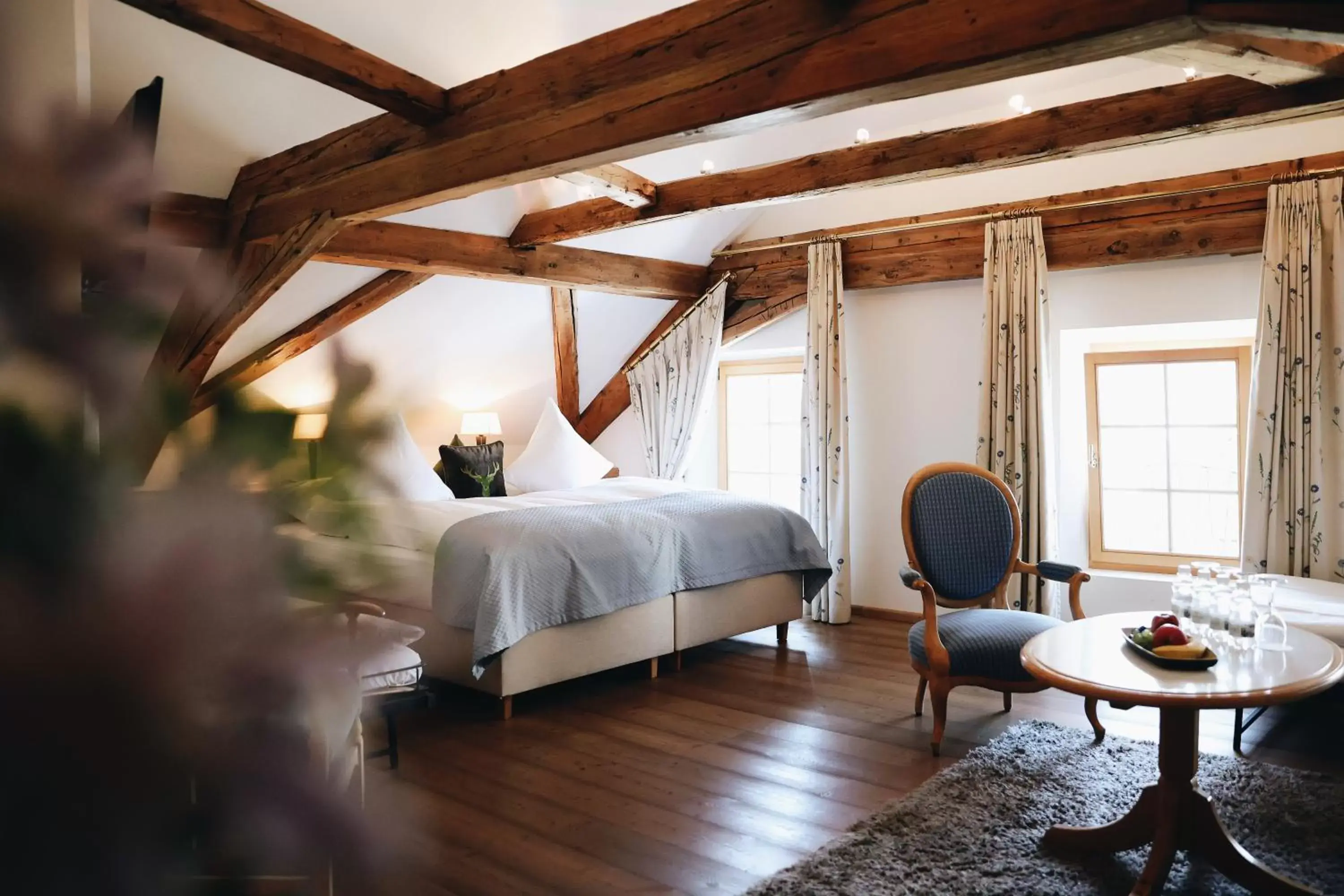 Bedroom, Bed in Hotel Steinbock Pontresina