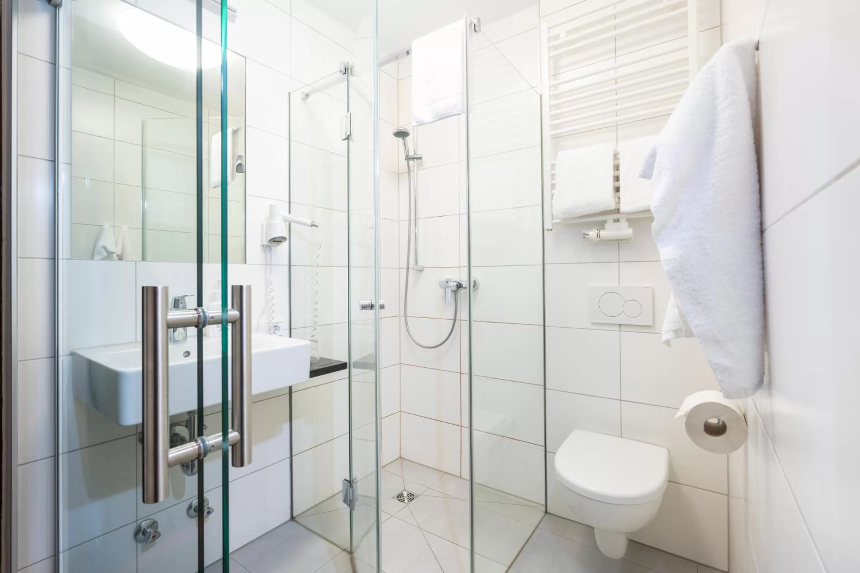 Bathroom in Hotel National