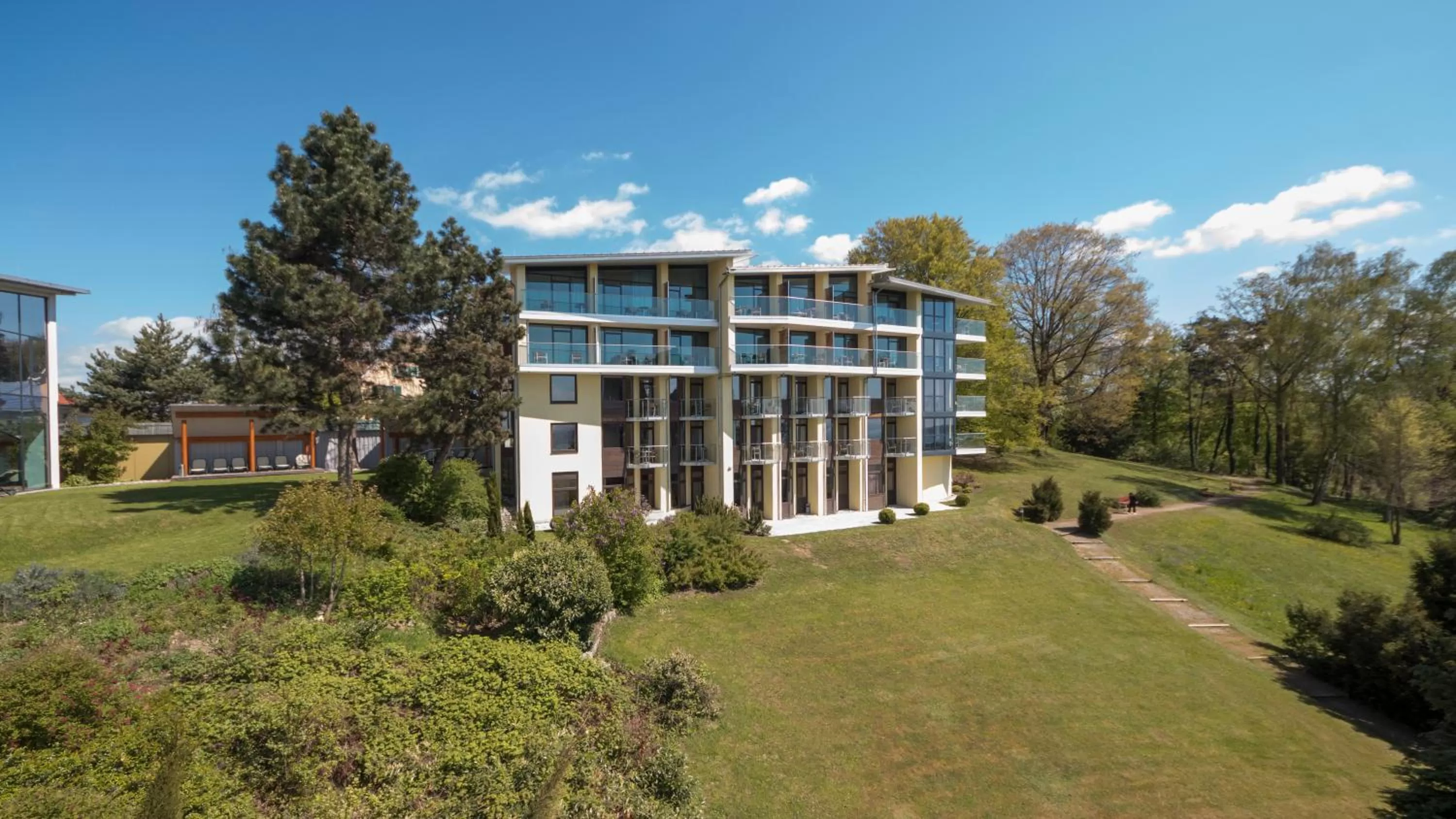 Property building in Parkhotel St.Leonhard