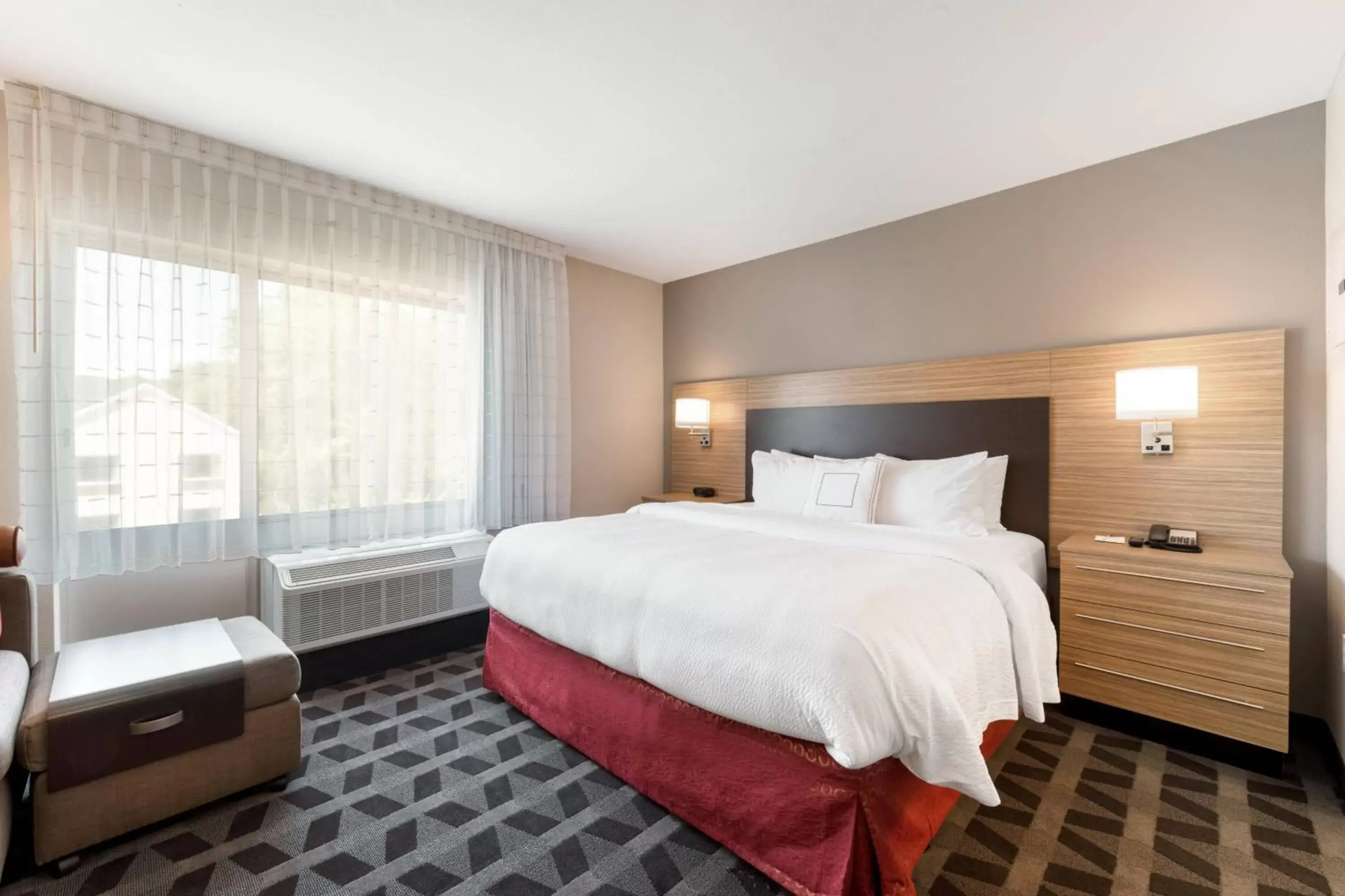 Photo of the whole room, Bed in TownePlace Suites by Marriott Greensboro Coliseum Area