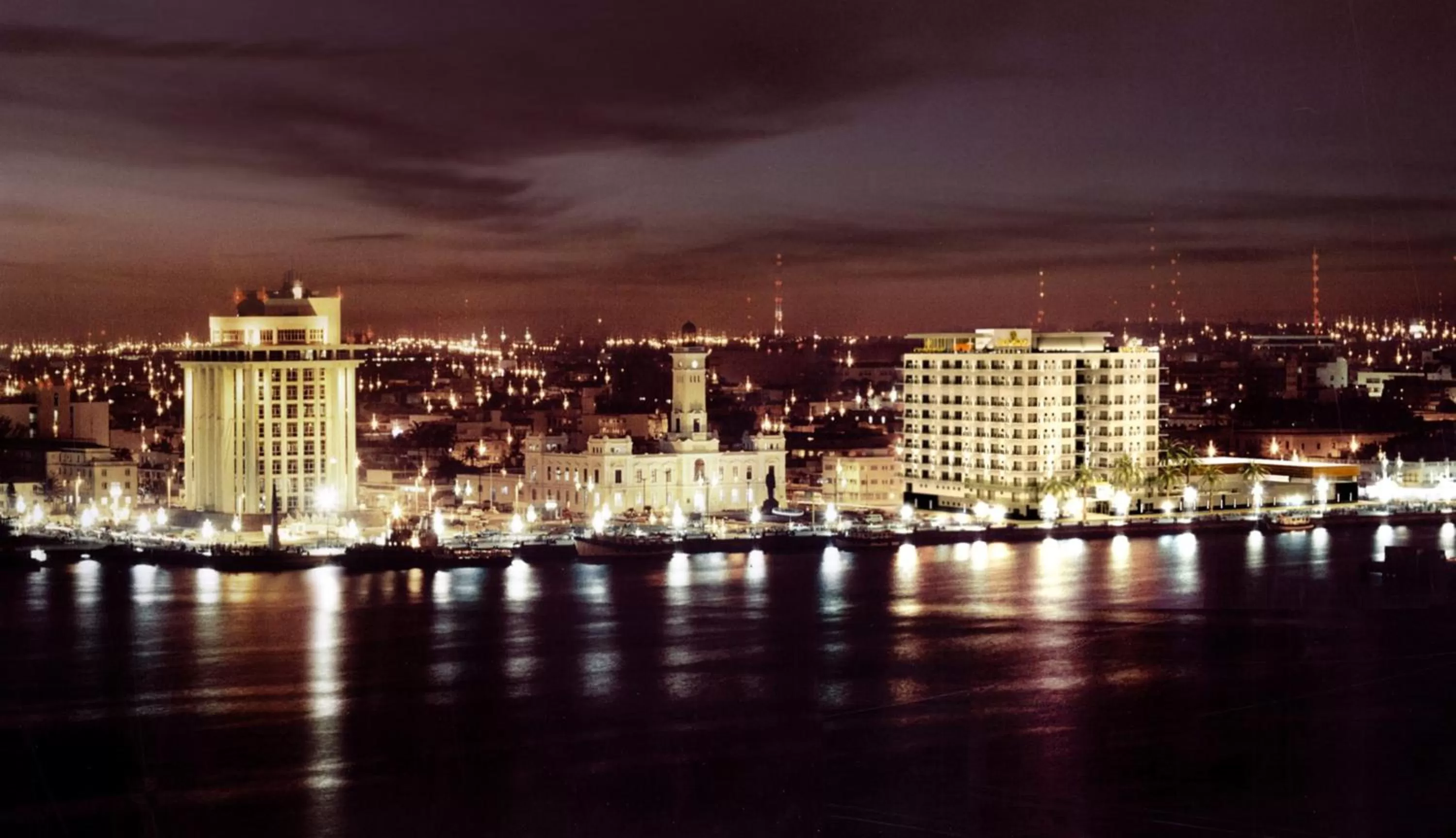 Property building in Emporio Veracruz