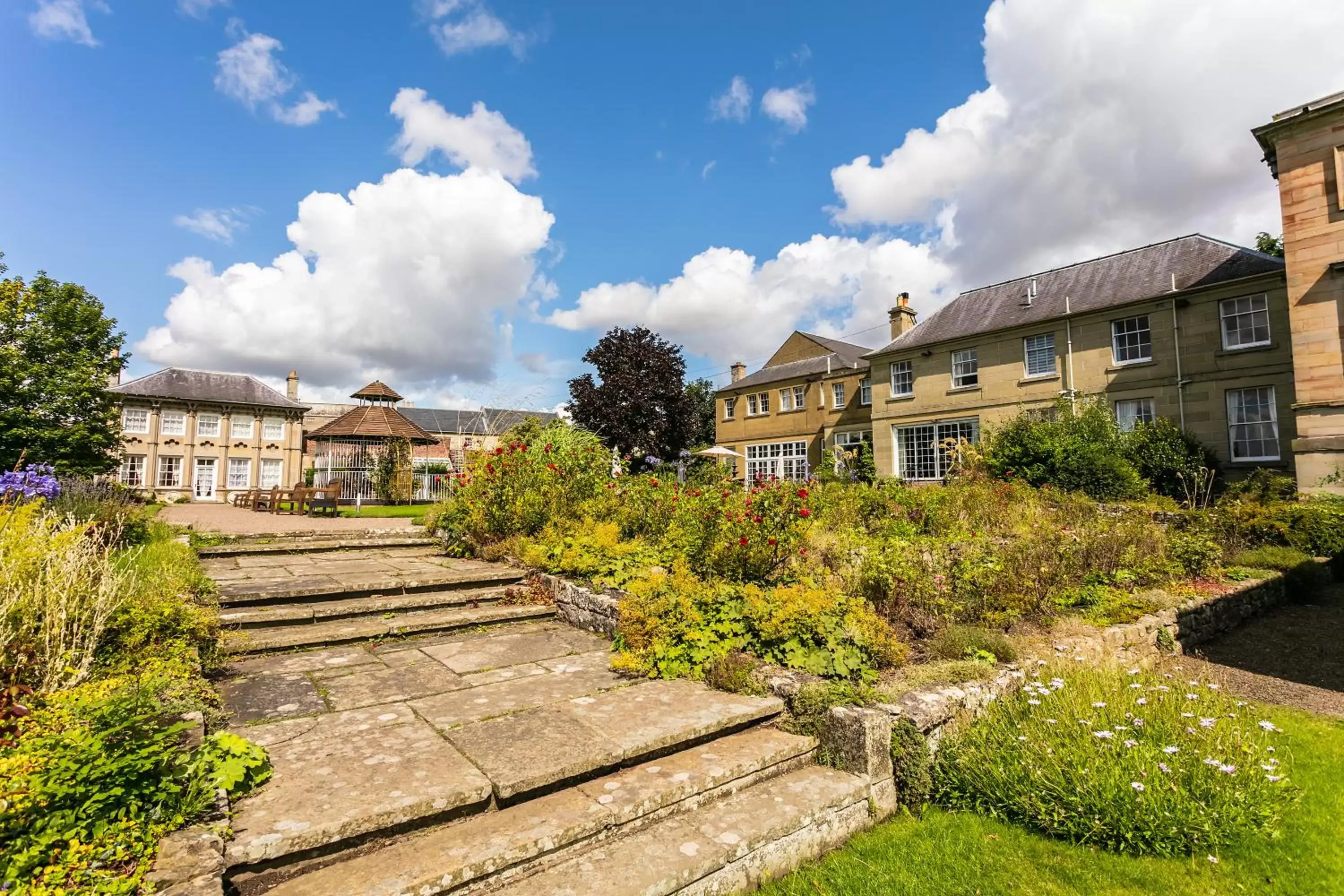 Garden, Property Building in Ednam House Hotel