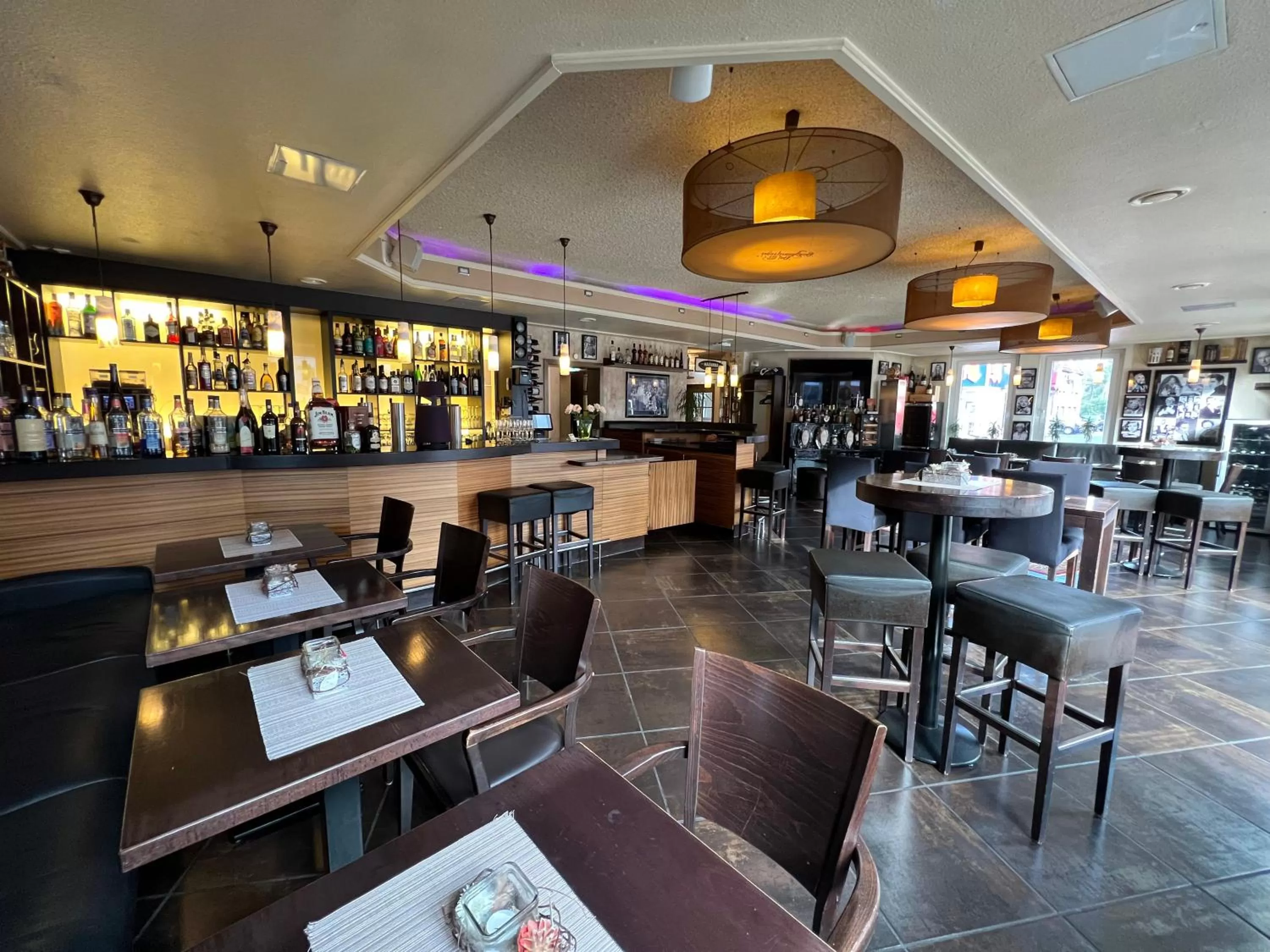 Lounge or bar in Hotel Ammerländer Hof