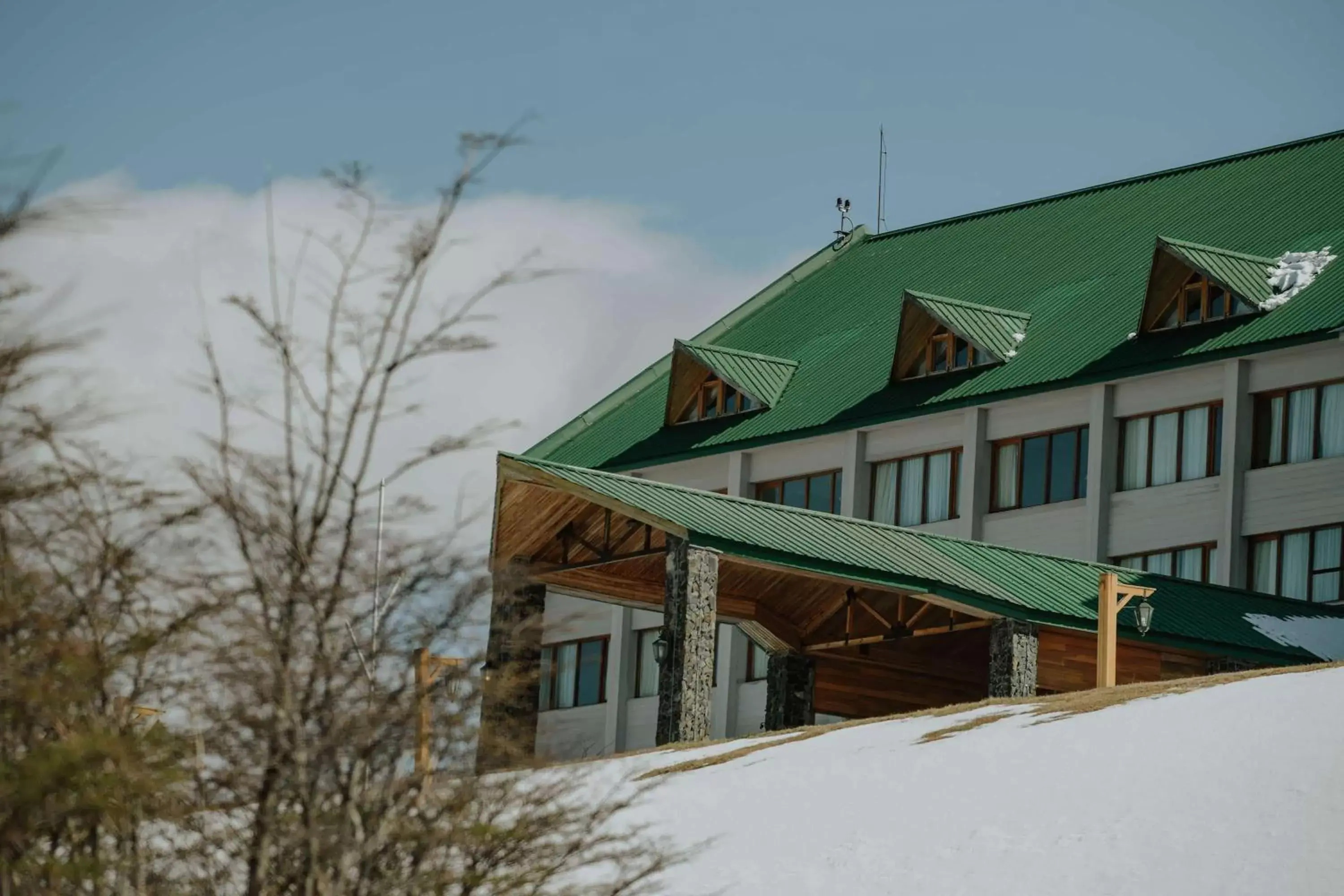 Property building, Winter in Wyndham Garden Ushuaia Hotel del Glaciar