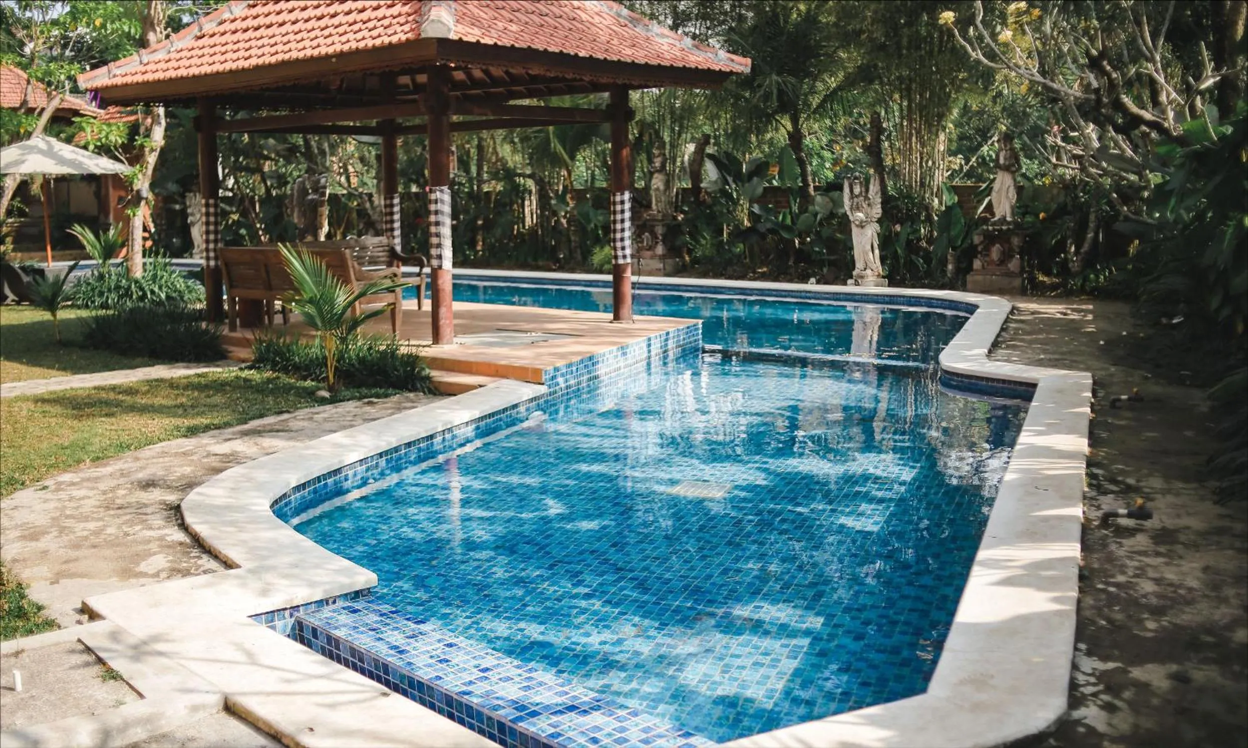 Swimming pool in Ubud Hotel & Cottages