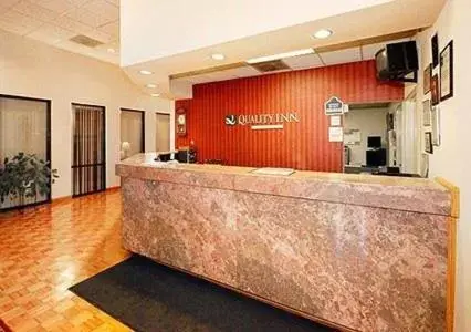Lobby/Reception in Days Inn by Wyndham Mocksville