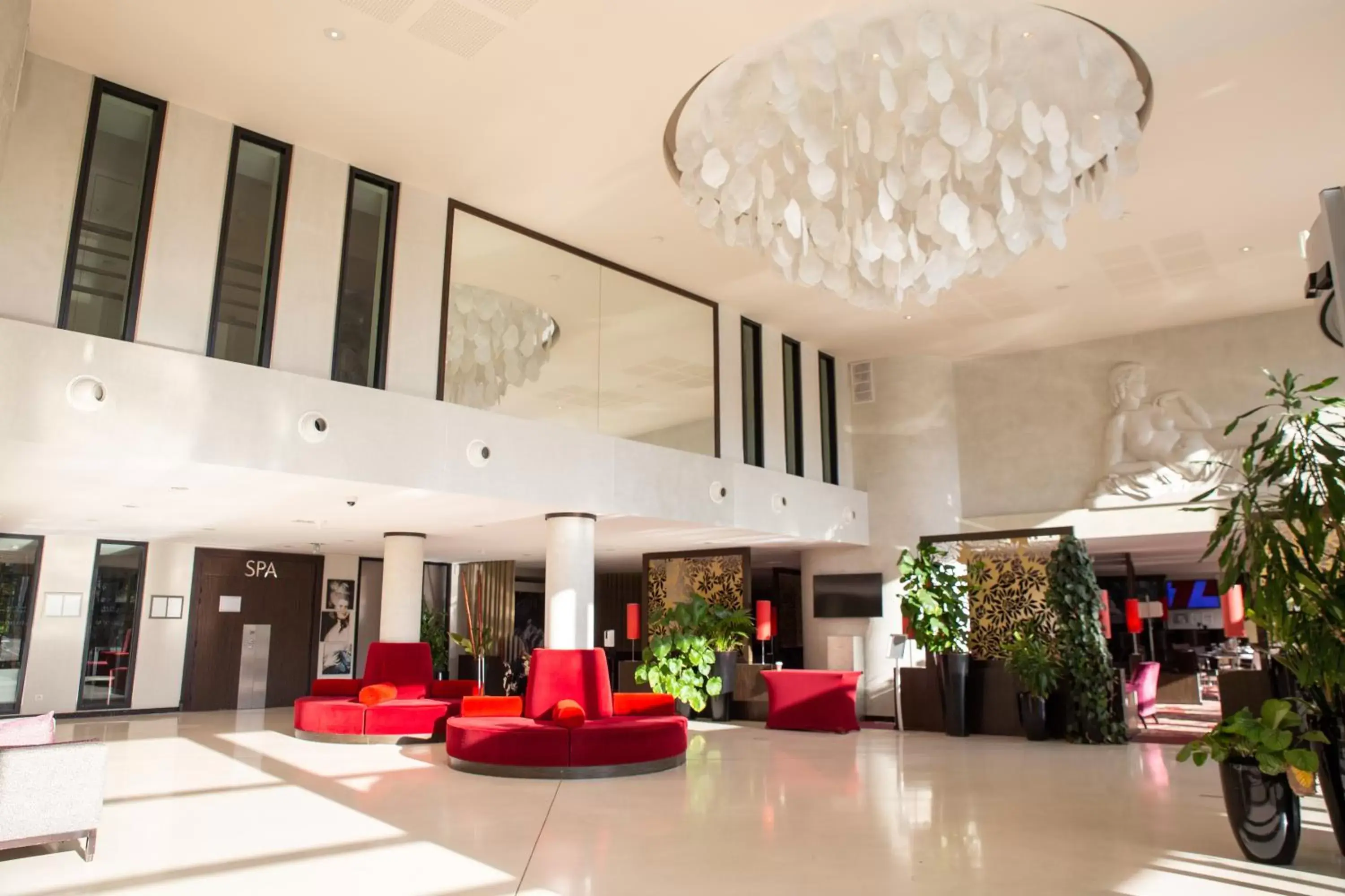 Lobby or reception, Lobby/Reception in Zenitude Relais & Spa - Paris Charles de Gaulle