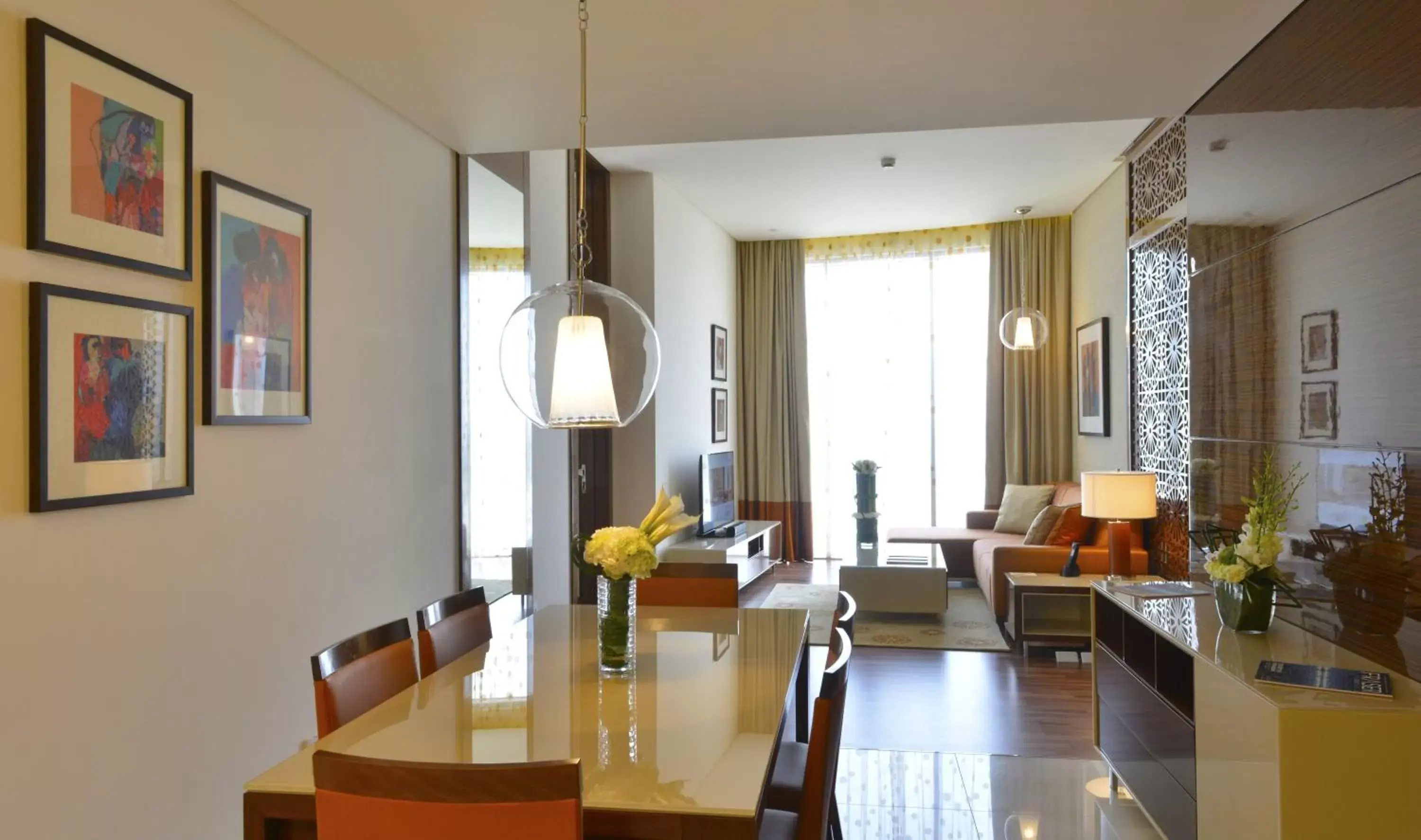 Living room, Restaurant/Places to Eat in Fraser Suites Diplomatic Area Bahrain