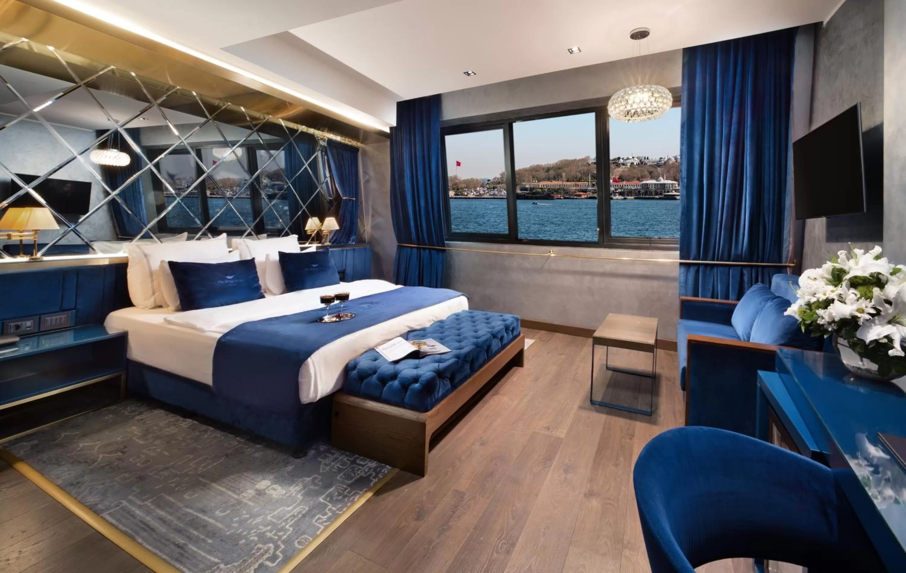 Photo of the whole room, Bed in The Wings Hotel Istanbul