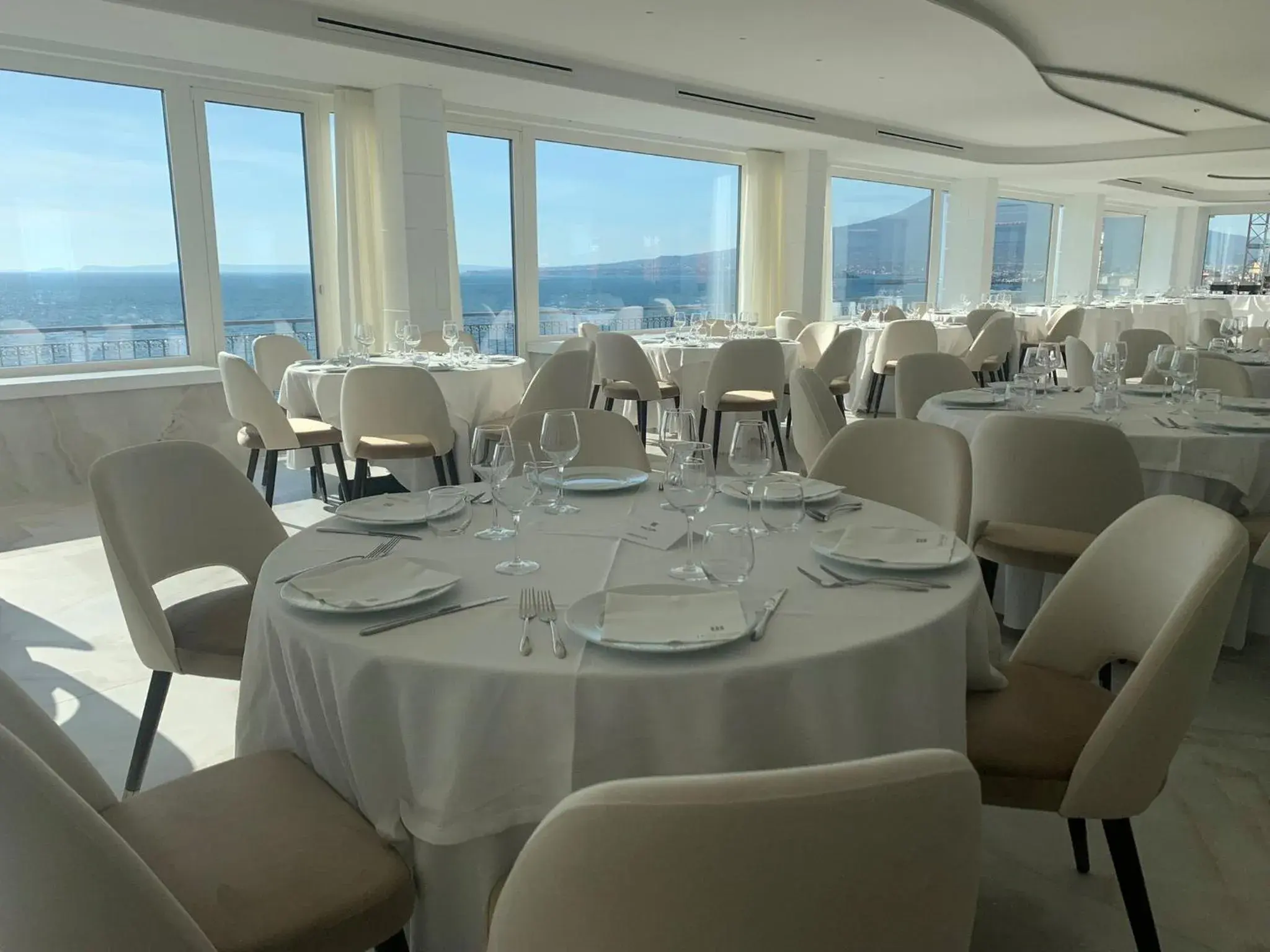 Restaurant/Places to Eat in Hotel Stabia
