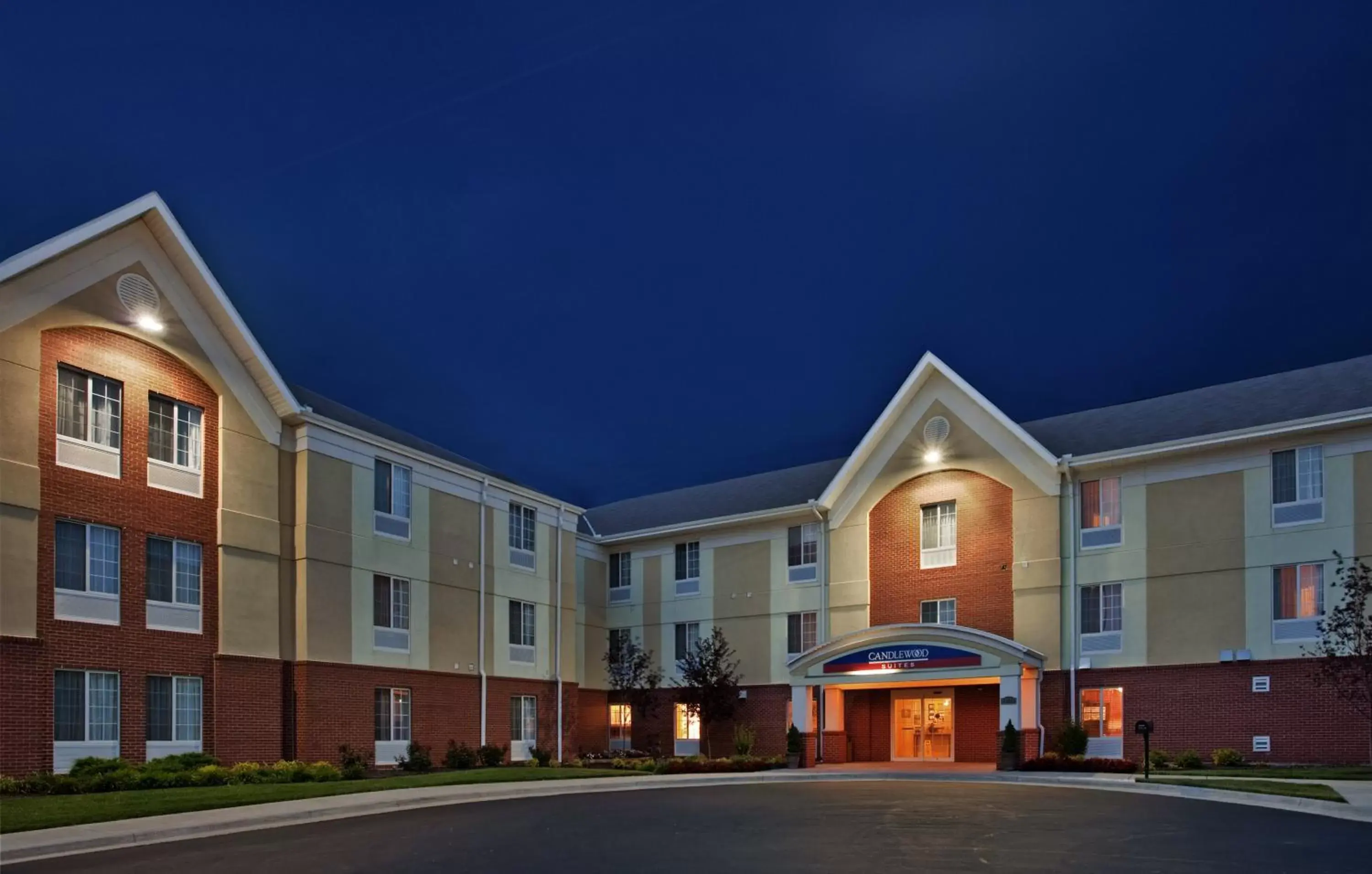 Property Building in Candlewood Suites Kansas City, an IHG Hotel