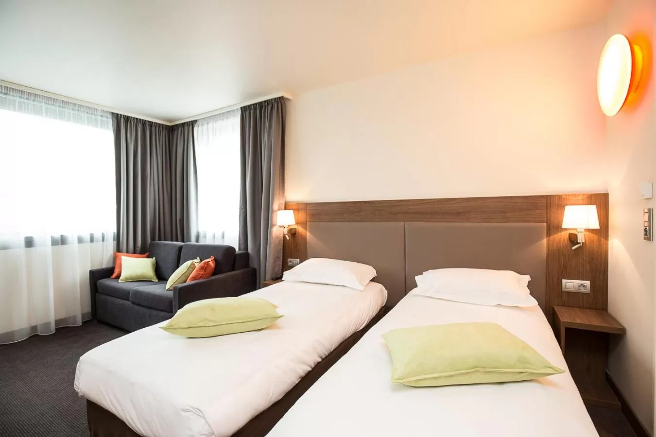 Photo of the whole room, Bed in Campanile PRIME - Metz Centre Gare