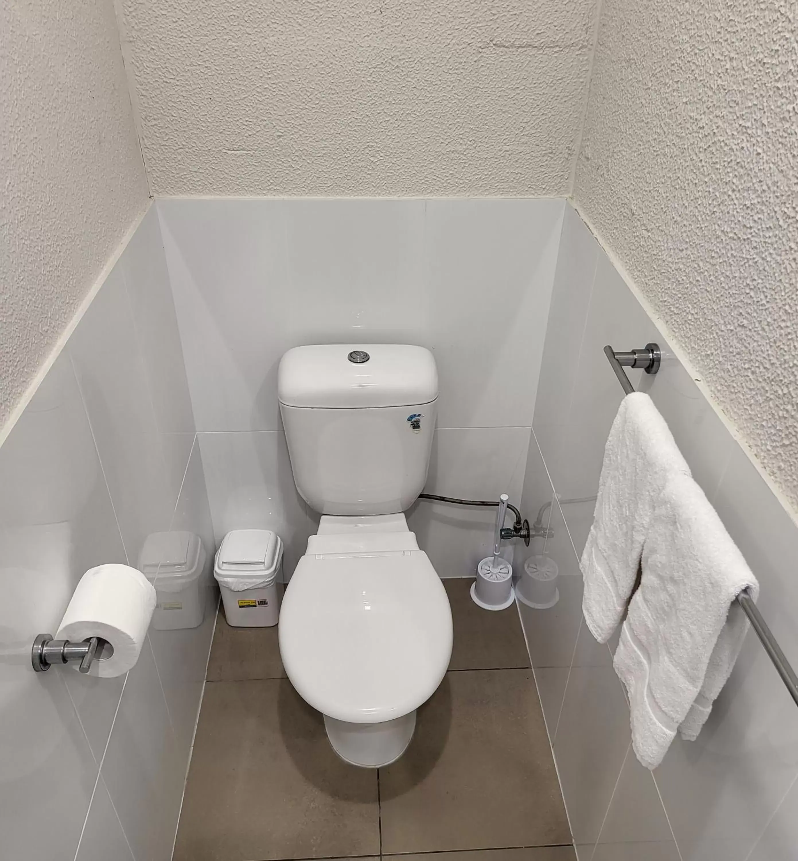 Toilet, Bathroom in Central Motel Mooloolaba and Apartments