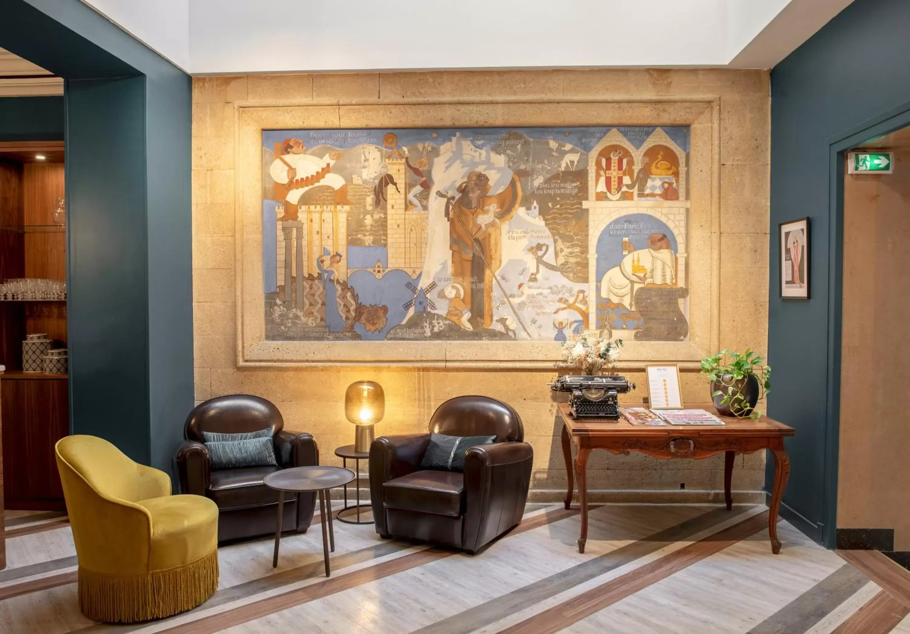 Lounge or bar in Hôtel Le Bristol Lounge or bar in Hôtel Le Bristol