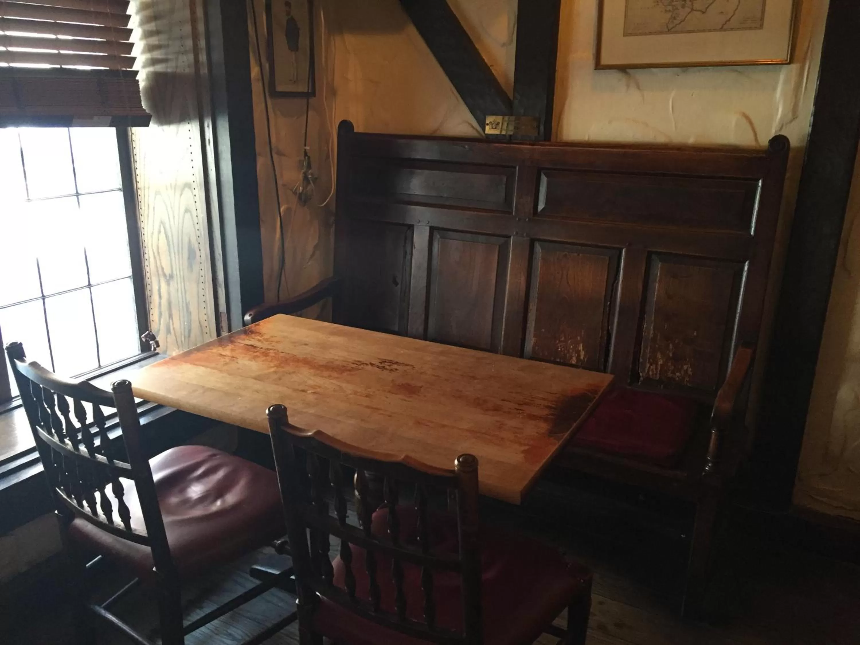 Restaurant/places to eat in Hotel Amari