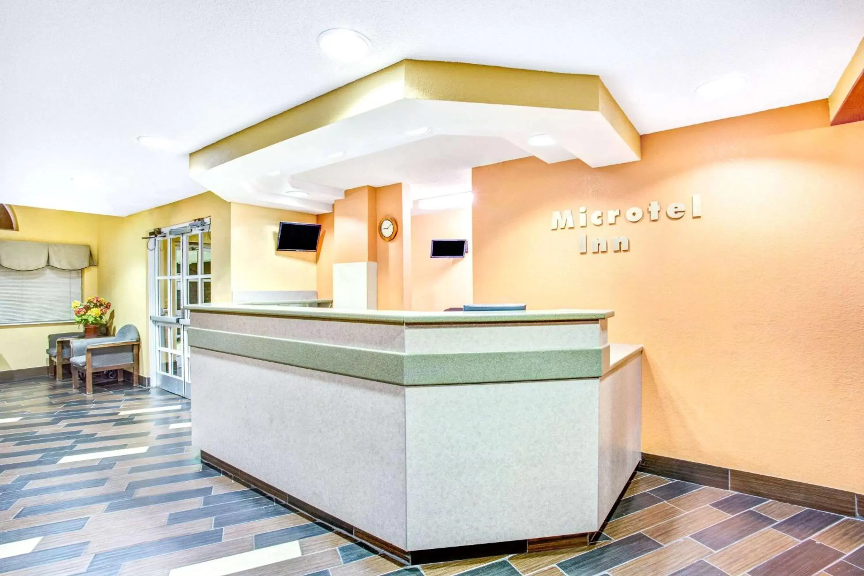 Lobby or reception, Lobby/Reception in Microtel Inn & Suites Newport News