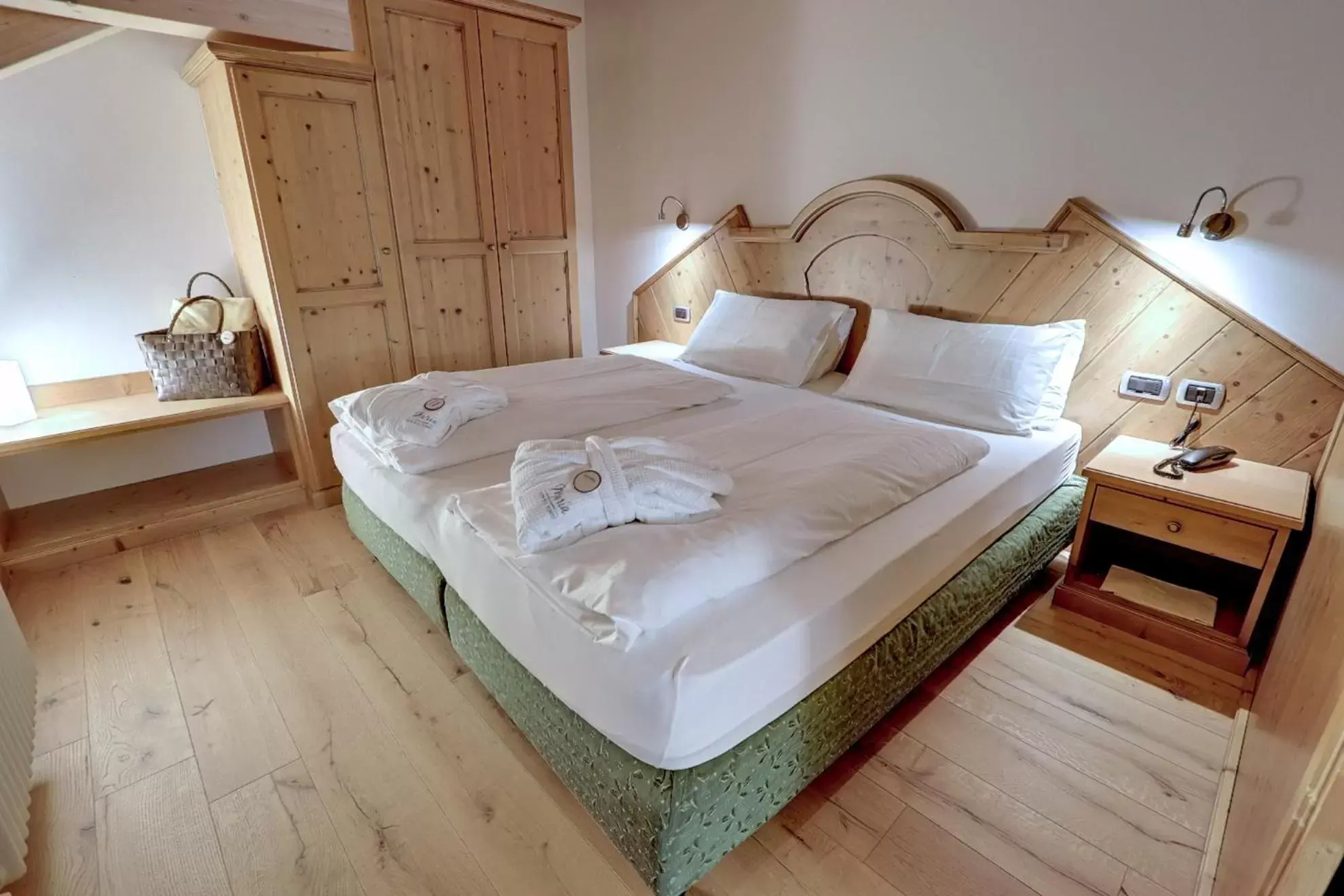 Bed in Leading Relax Hotel Maria