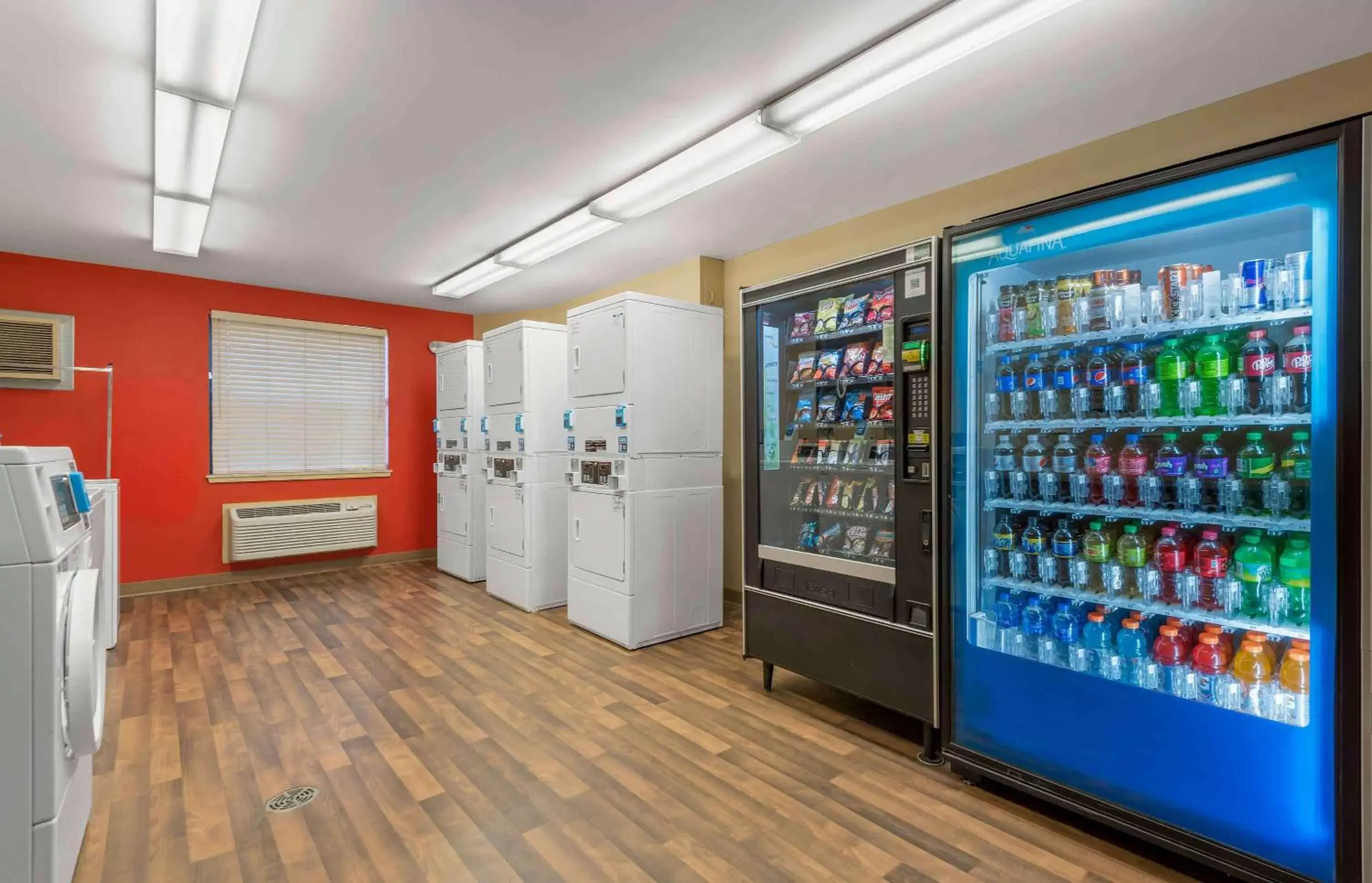 Property building in Extended Stay America Suites - Buffalo - Amherst Property building in Extended Stay America Suites - Buffalo - Amherst