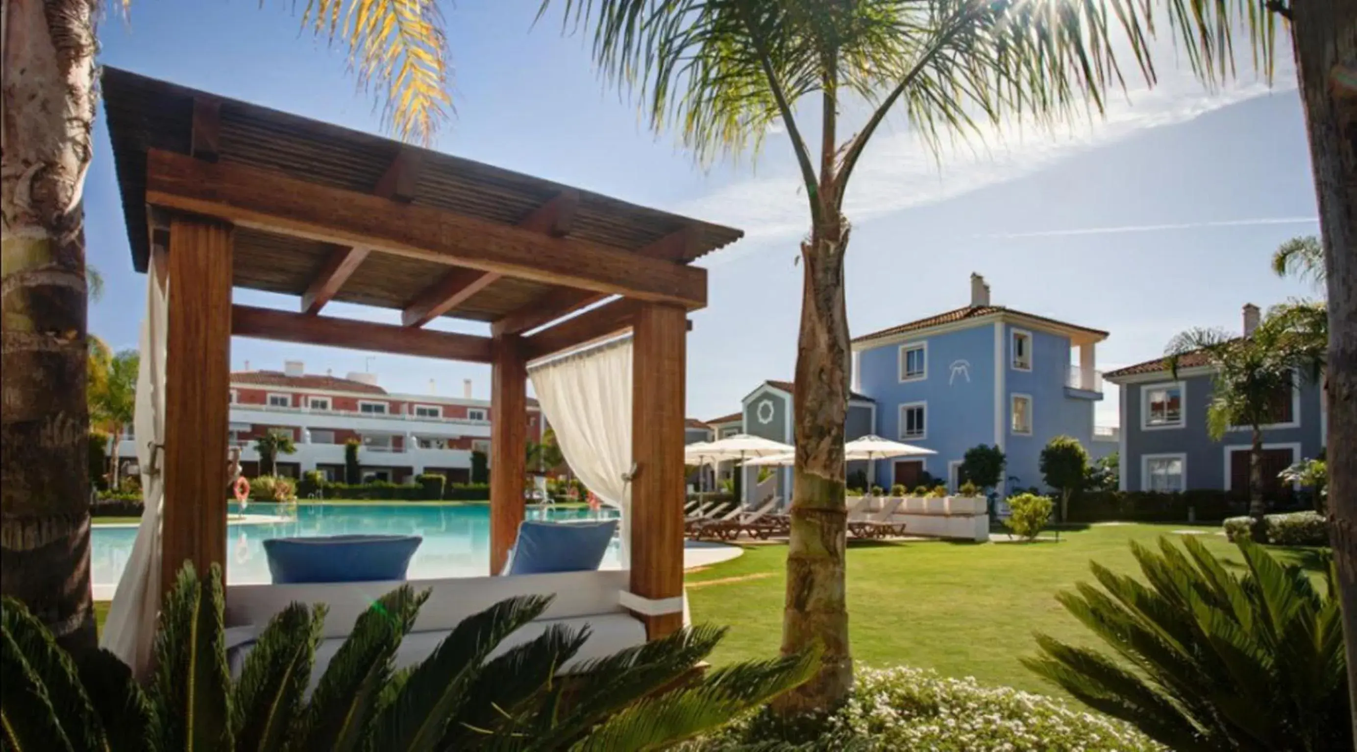 Garden, Swimming Pool in Cortijo Del Mar Resort