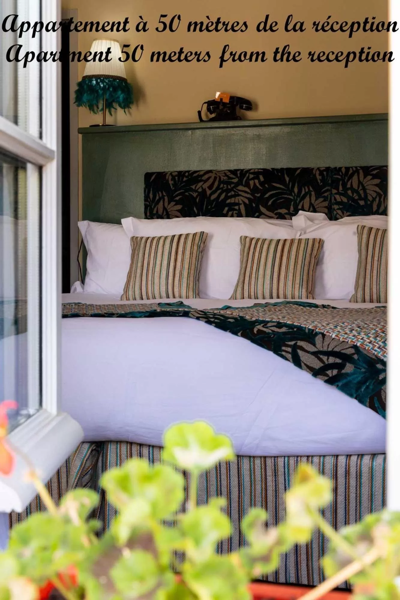 Bed in Le Clos Violette et Le 11 D'Aglaé - Hôtel de Charme Design de Luxe