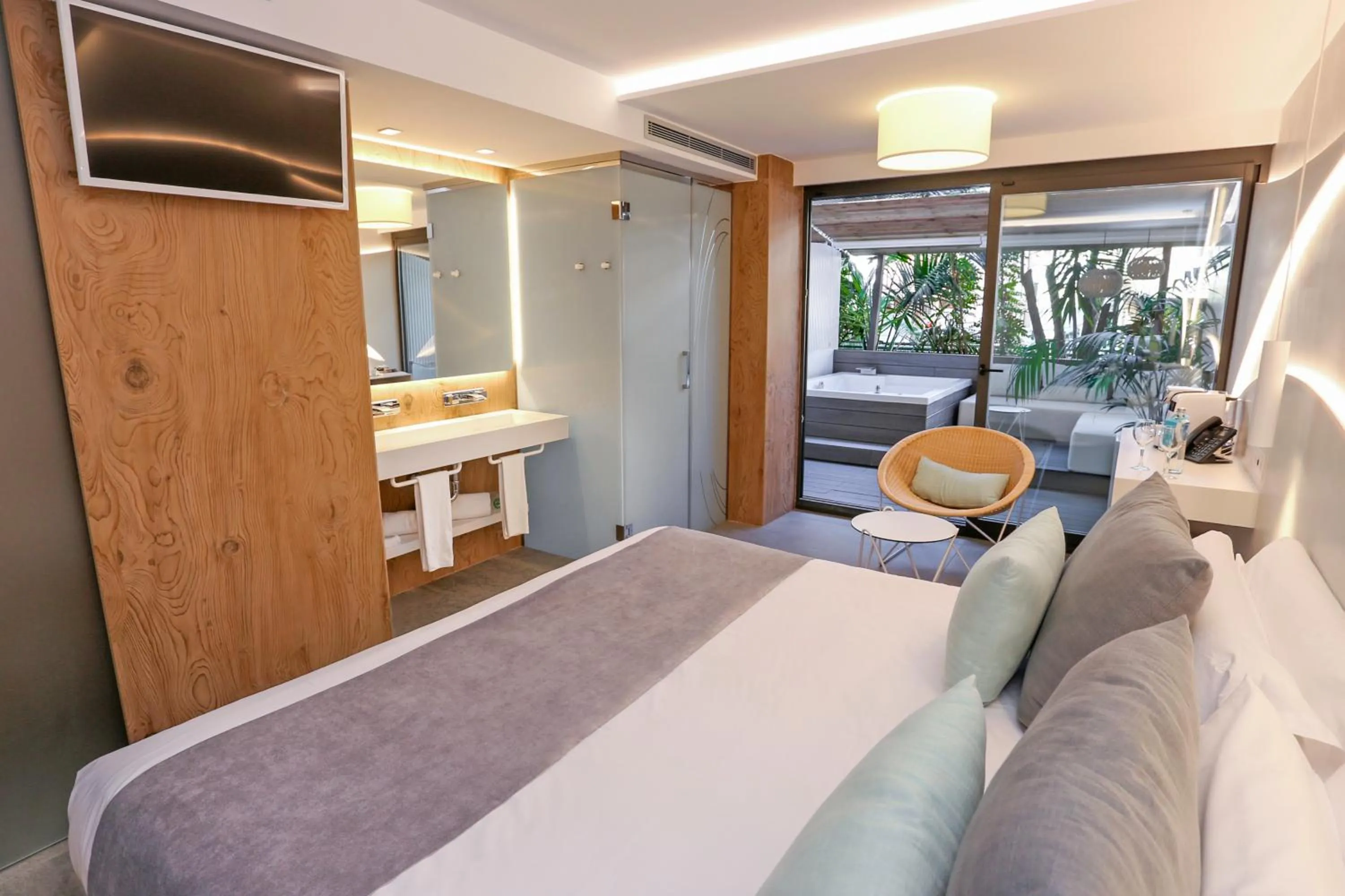 Photo of the whole room, Bed in KAKTUS Hotel Kaktus Playa