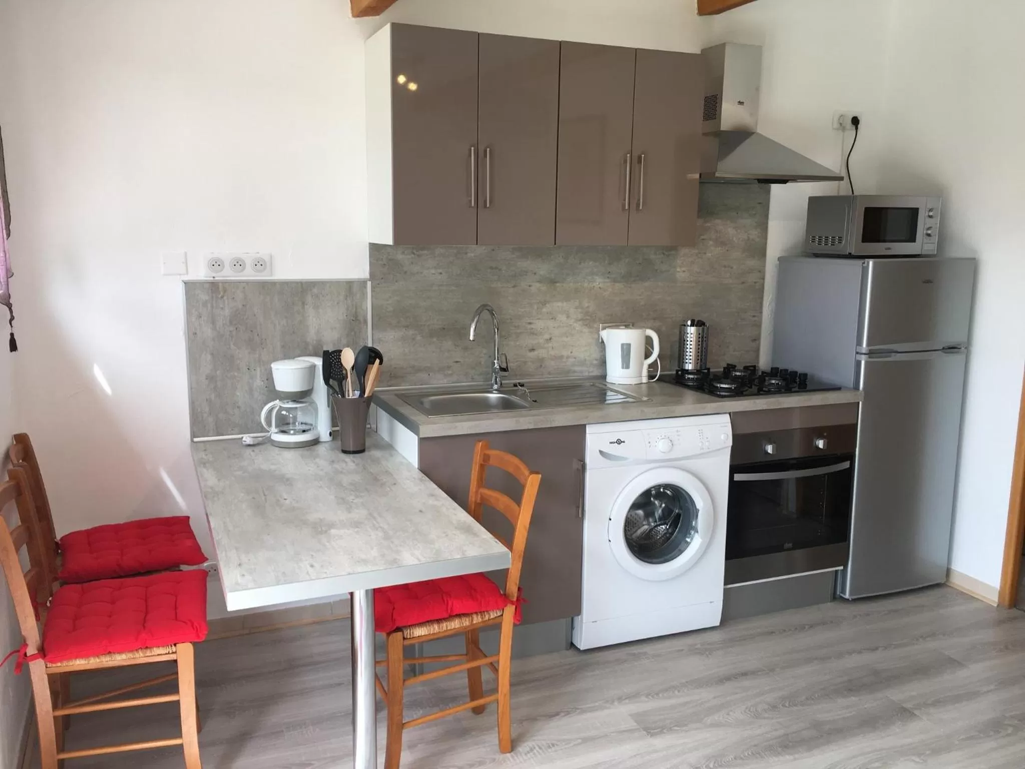Kitchen or kitchenette in Domaine de l'Aufrene