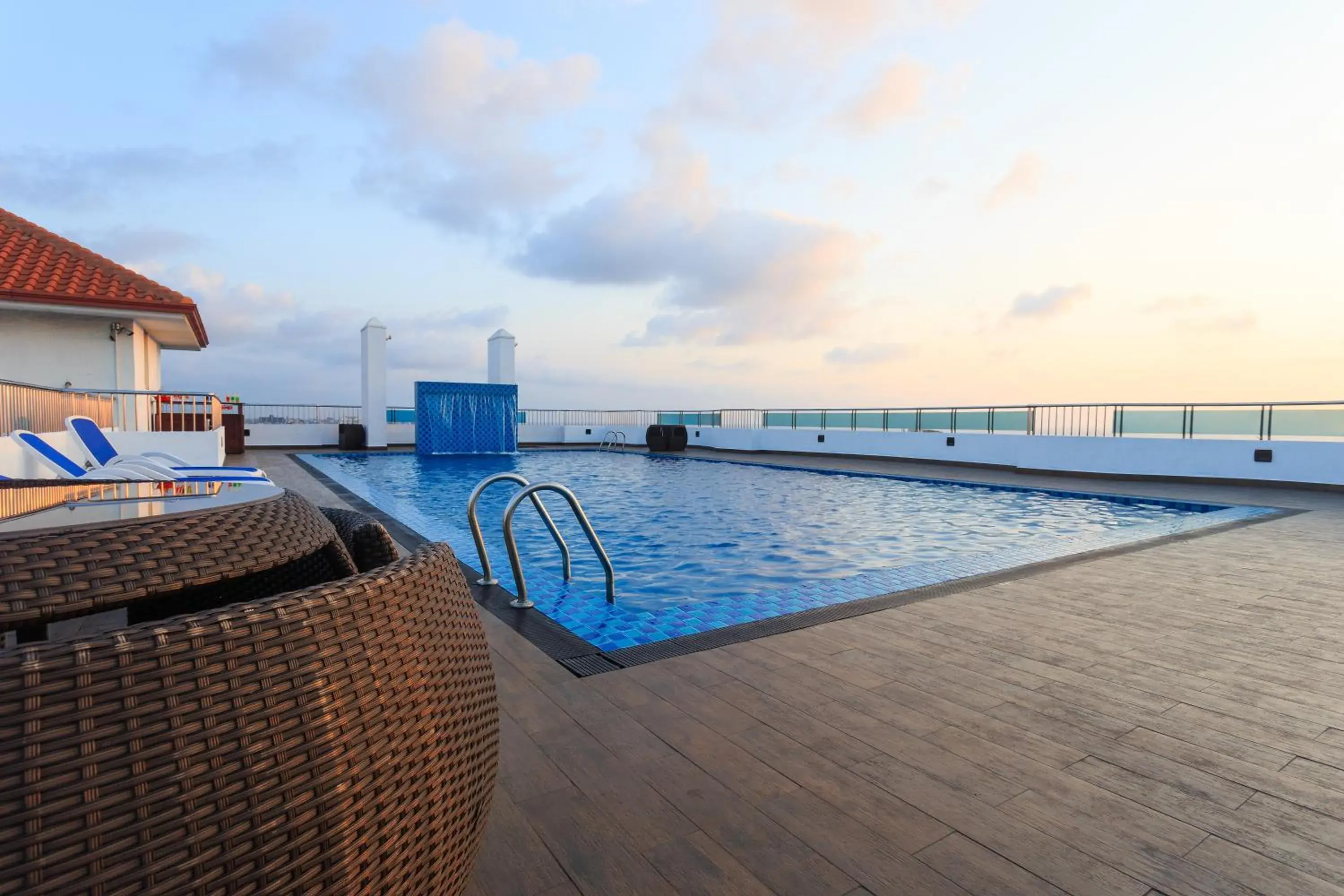 Swimming pool in Supun Arcade Residency Swimming pool in Supun Arcade Residency