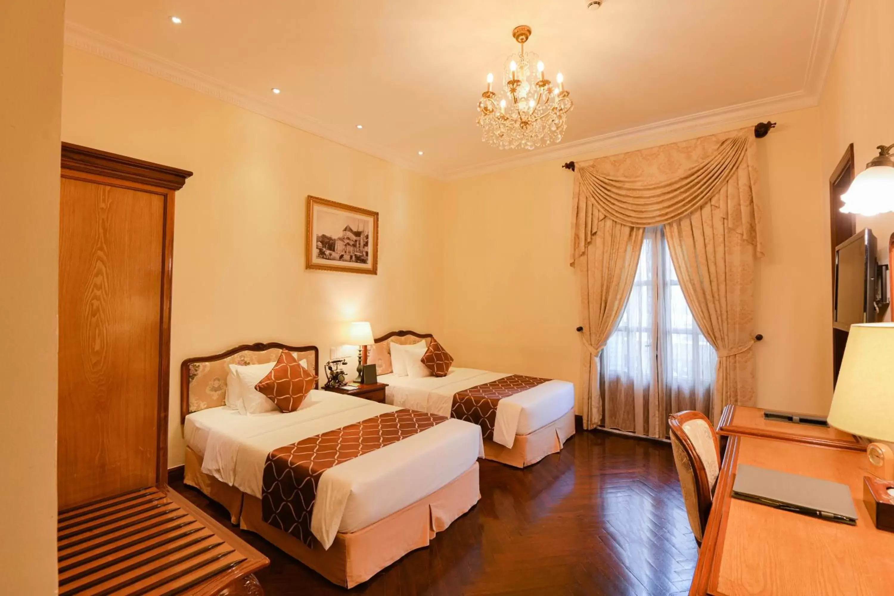 Bedroom, Bed in Hotel Grand Saigon