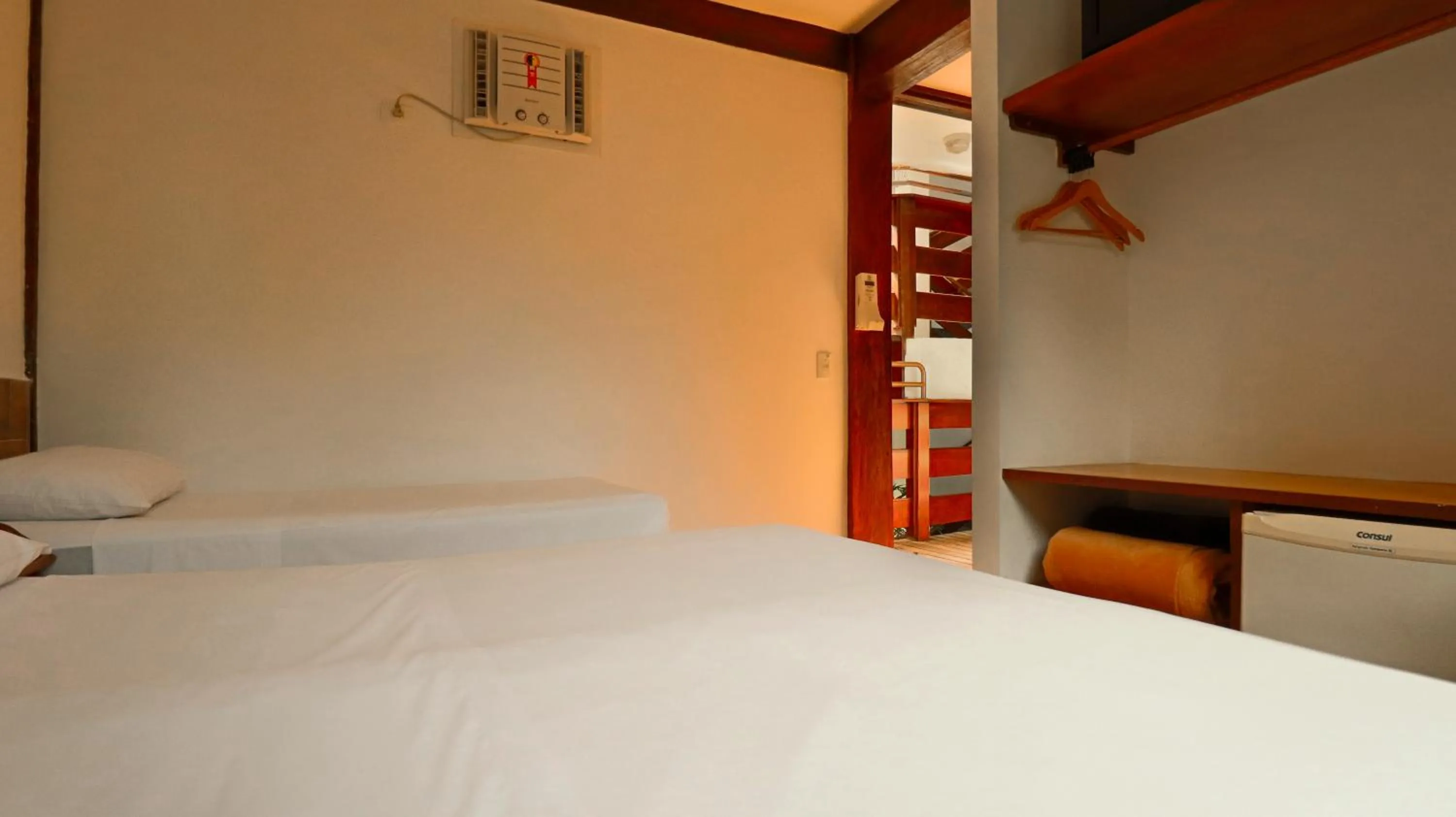 Photo of the whole room, Bed in Hotel Coquille