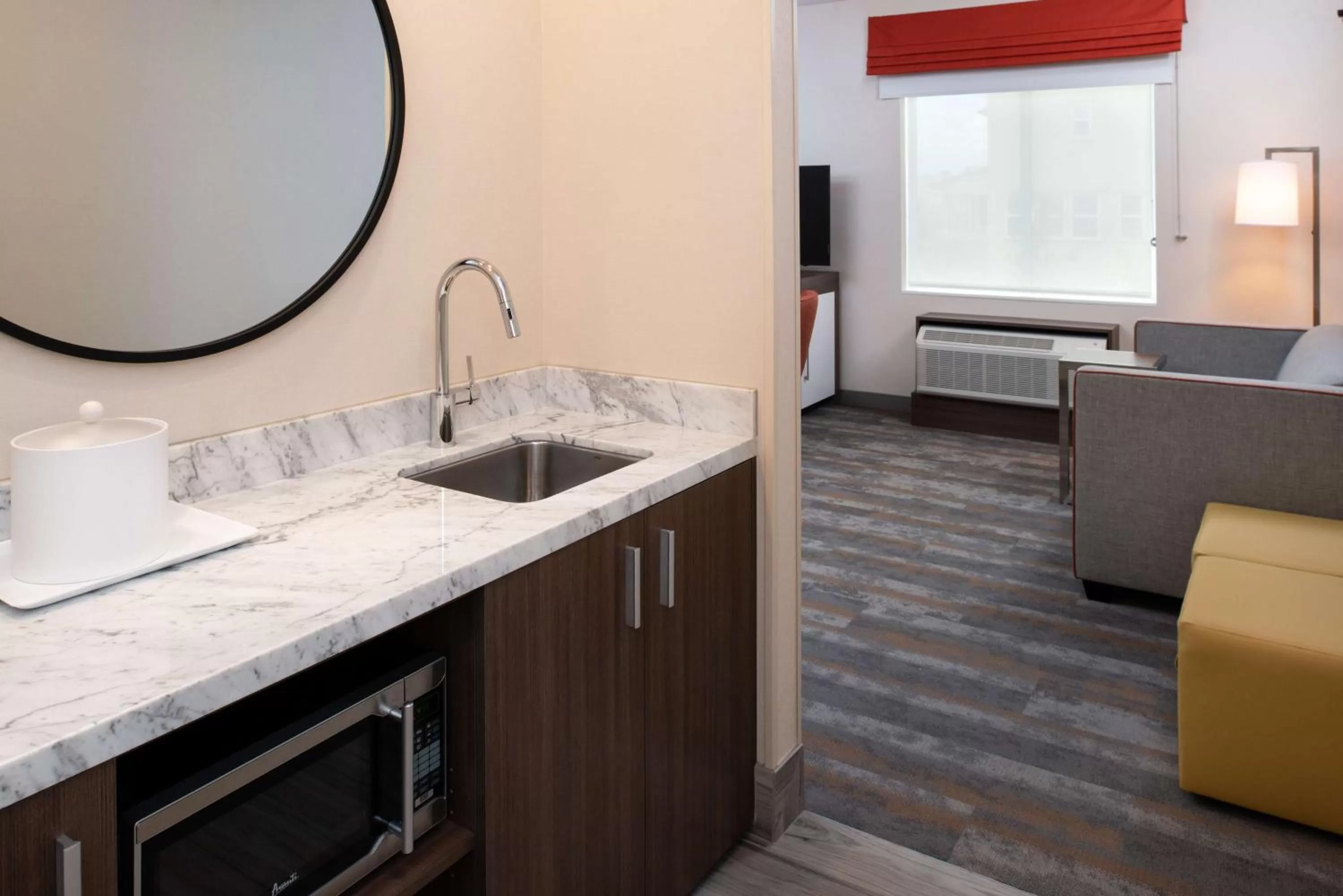 Living room in Hampton Inn & Suites Buena Park