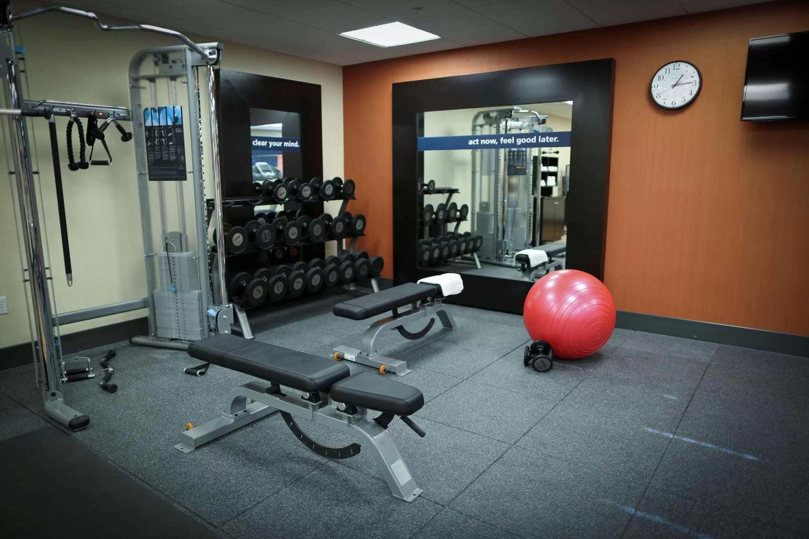 Fitness centre/facilities in Hampton Inn Union City