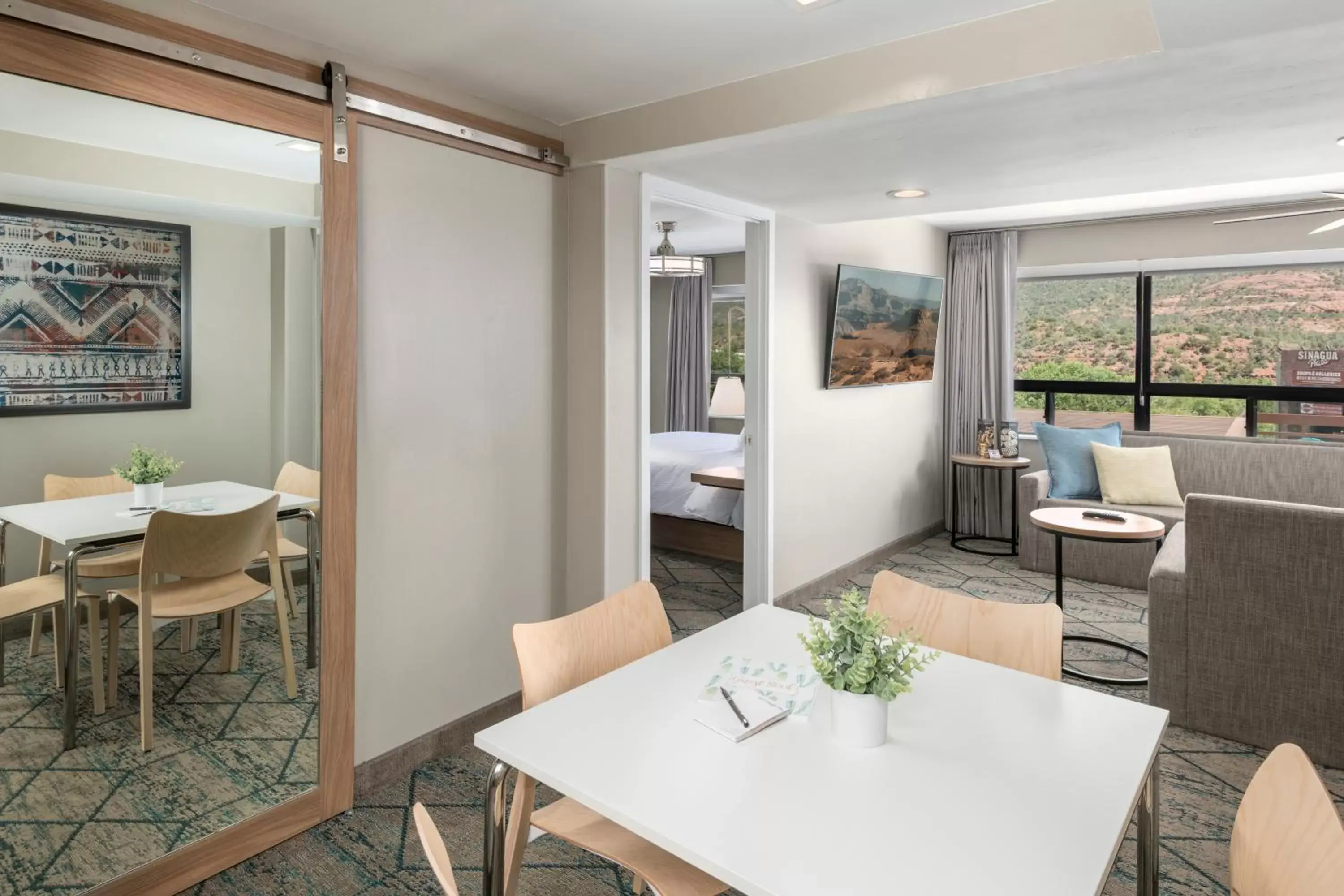 Dining area in Matterhorn Inn Dining area in Matterhorn Inn