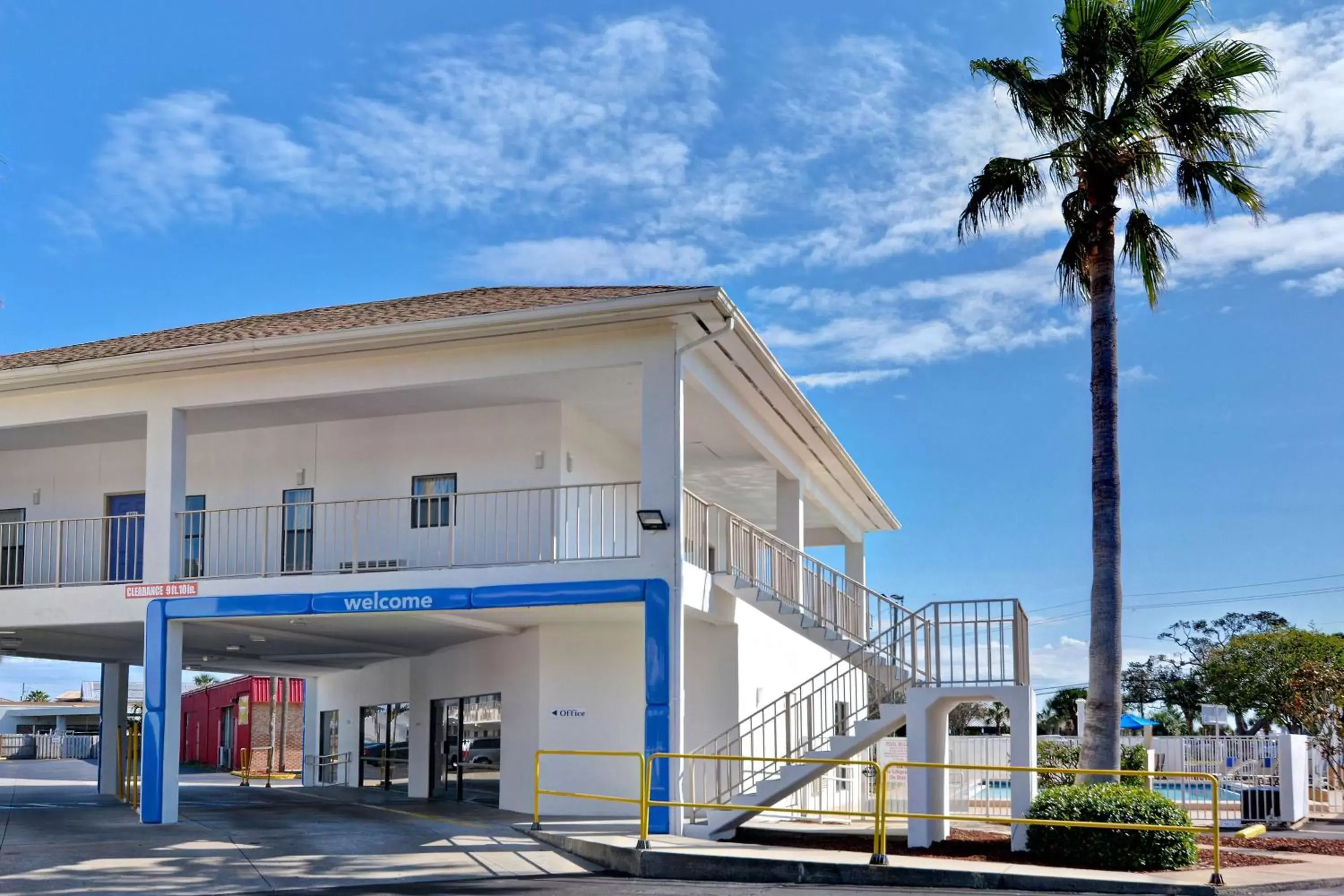 Property building in Motel 6-Destin, FL