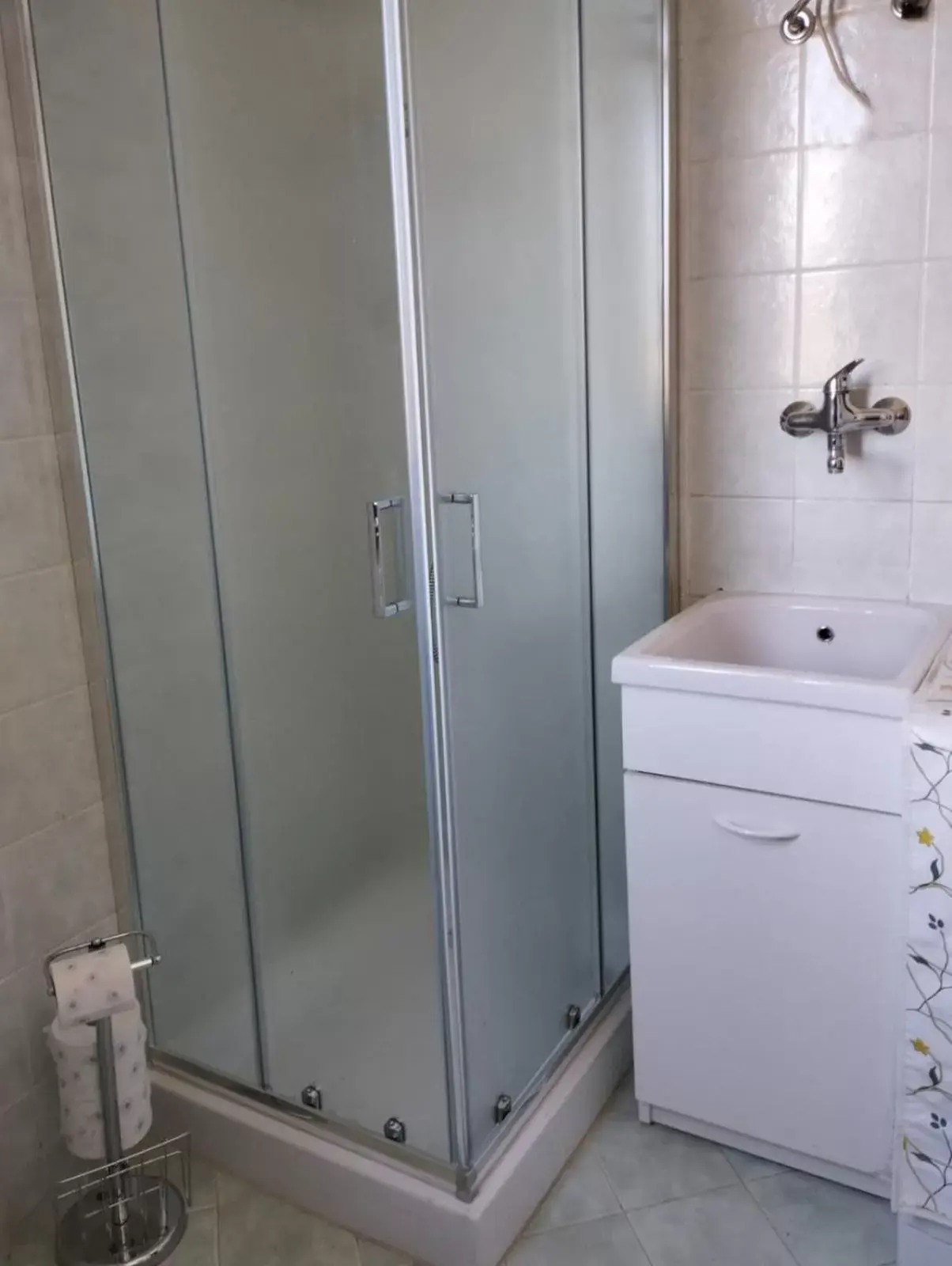 Shower, Bathroom in Ferula loft